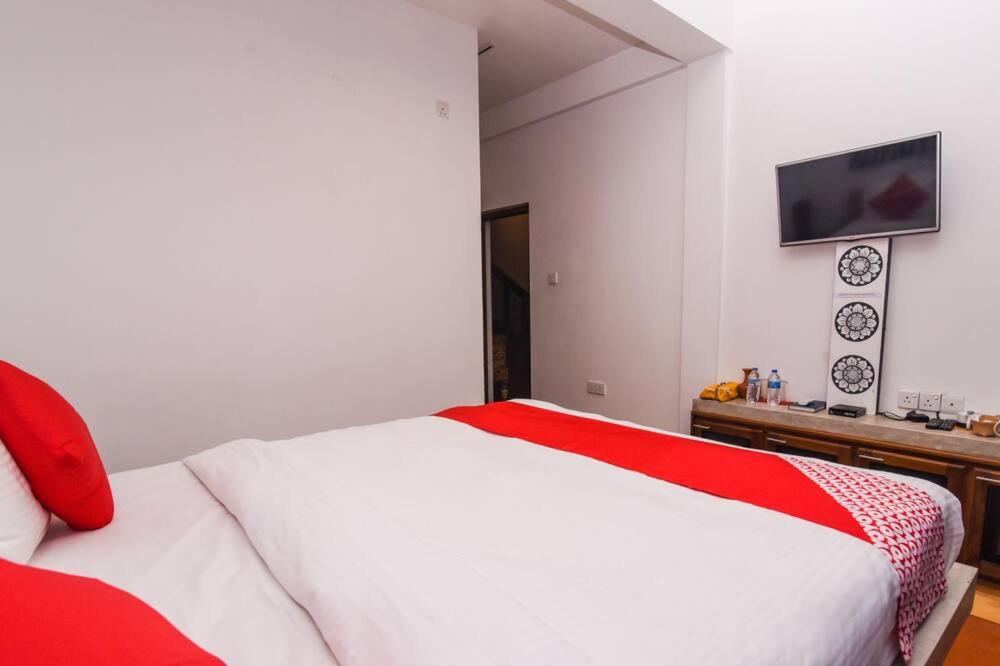 Deluxe Double Room photo 2