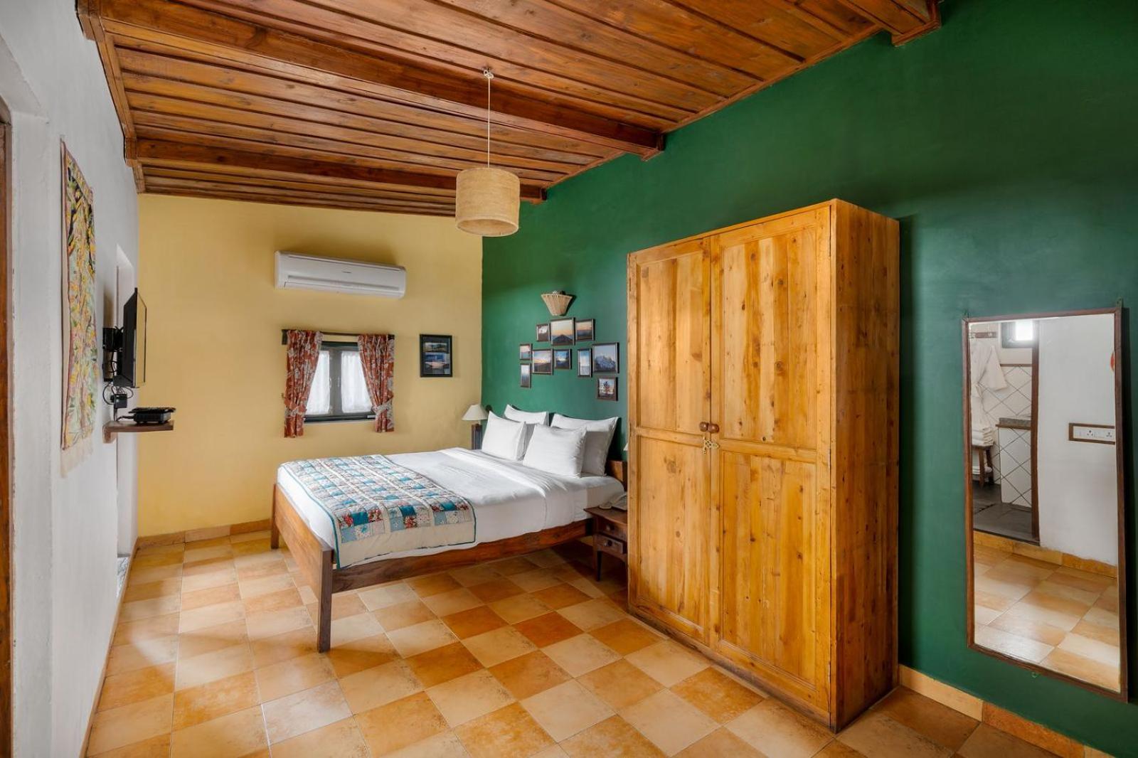 Rustic Manor Double photo 3