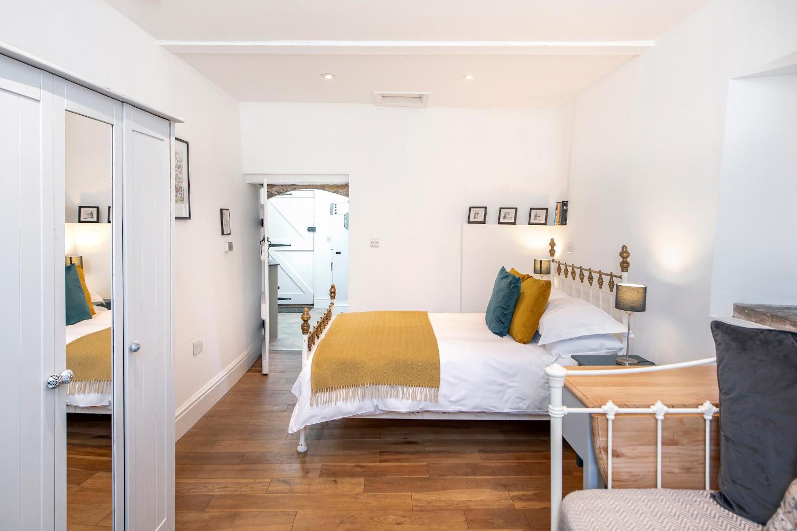 Studio Apartment photo 2