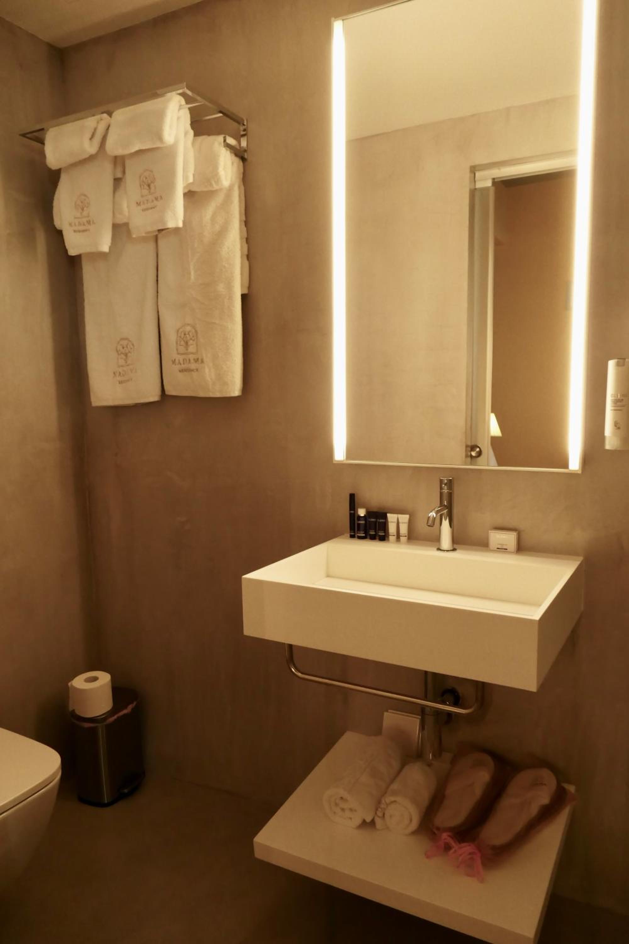 Deluxe Suite - Photo 2