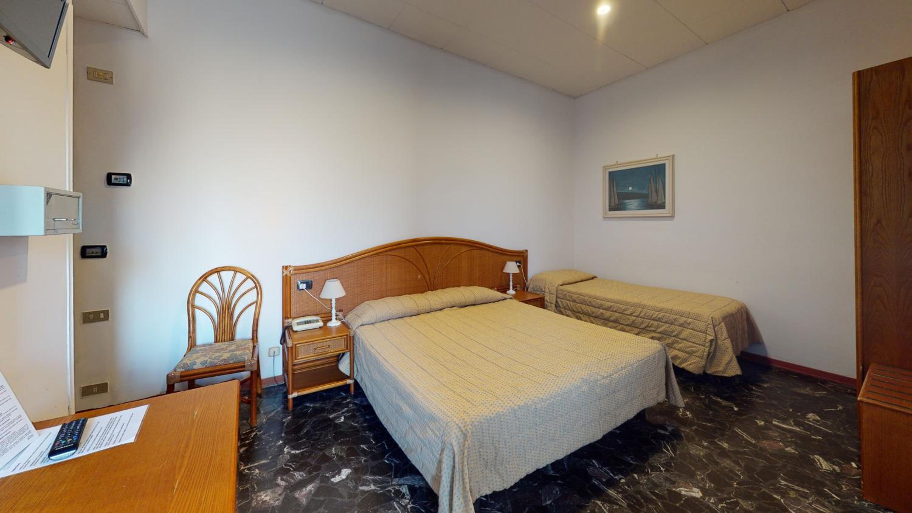 Double Room - Photo 1