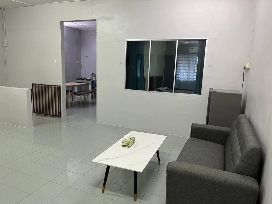 Three-Bedroom House photo 2