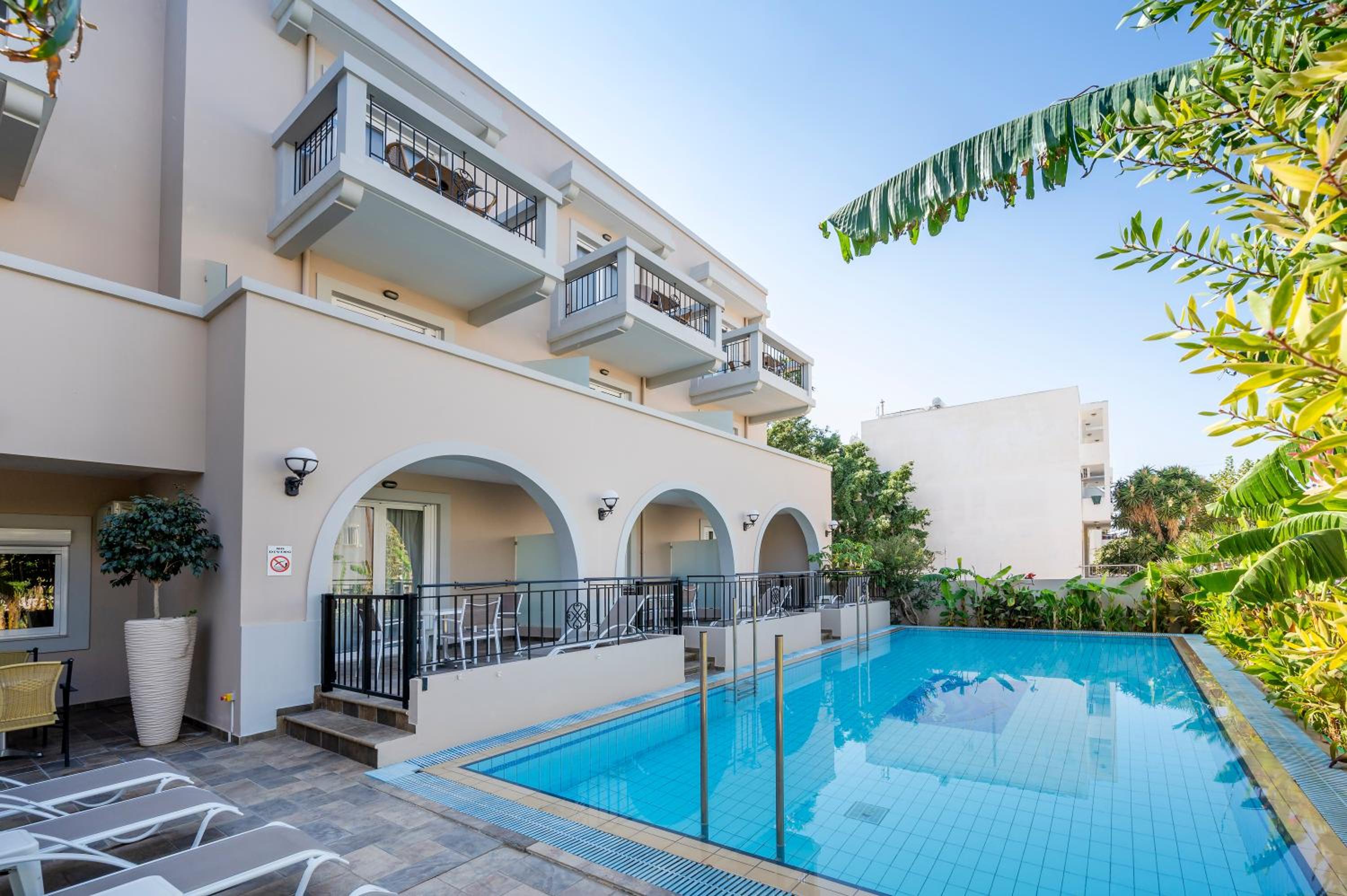 Executive Suite with pool Access