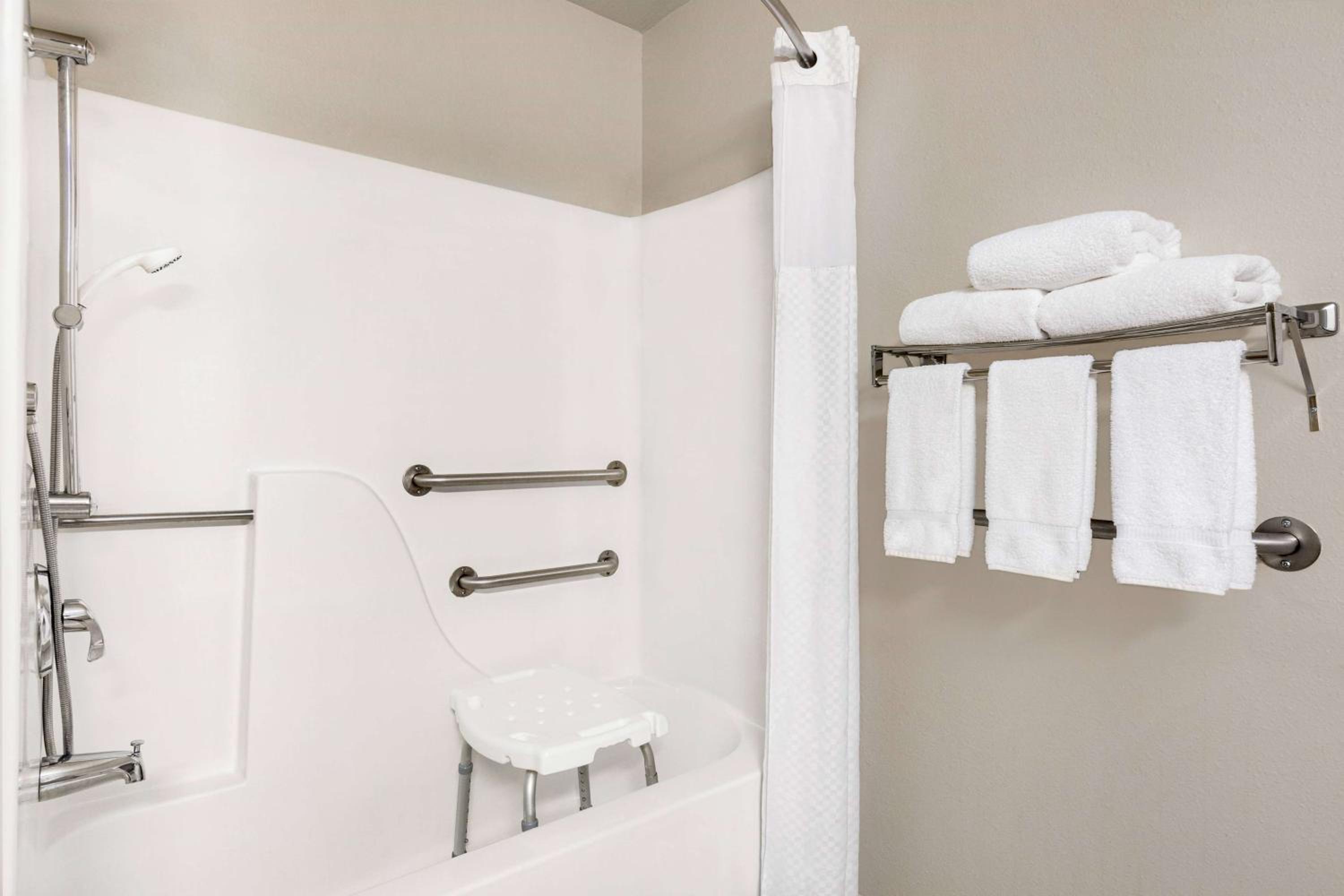King Room - Mobility Access/Non-Smoking - Photo 4