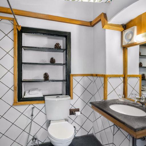 Rustic Manor Single photo 2
