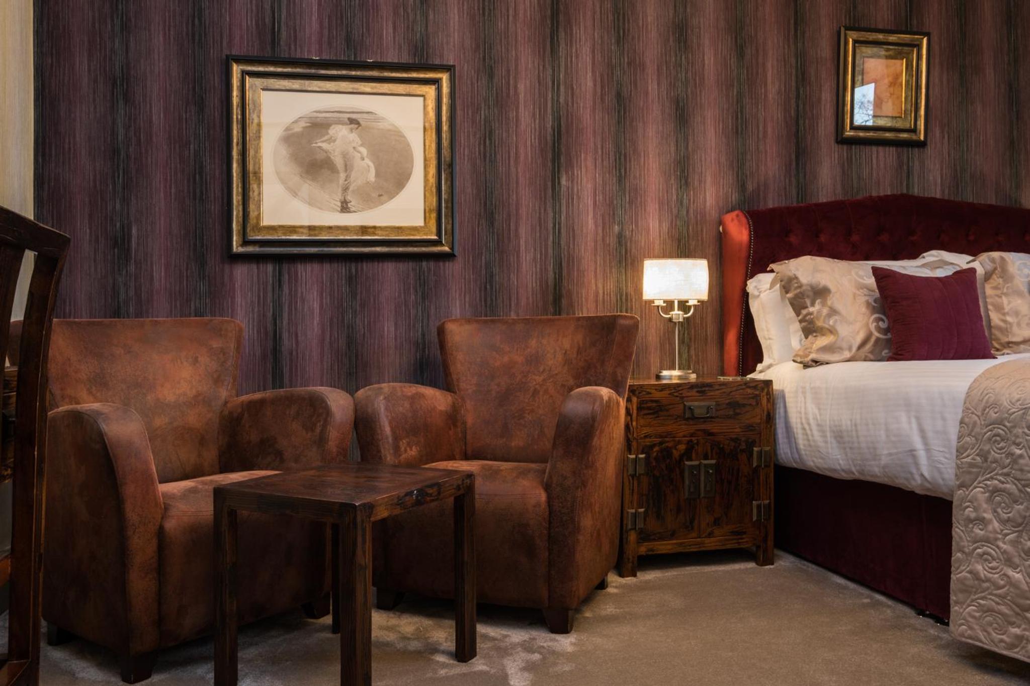 Deluxe Suite - Photo 8