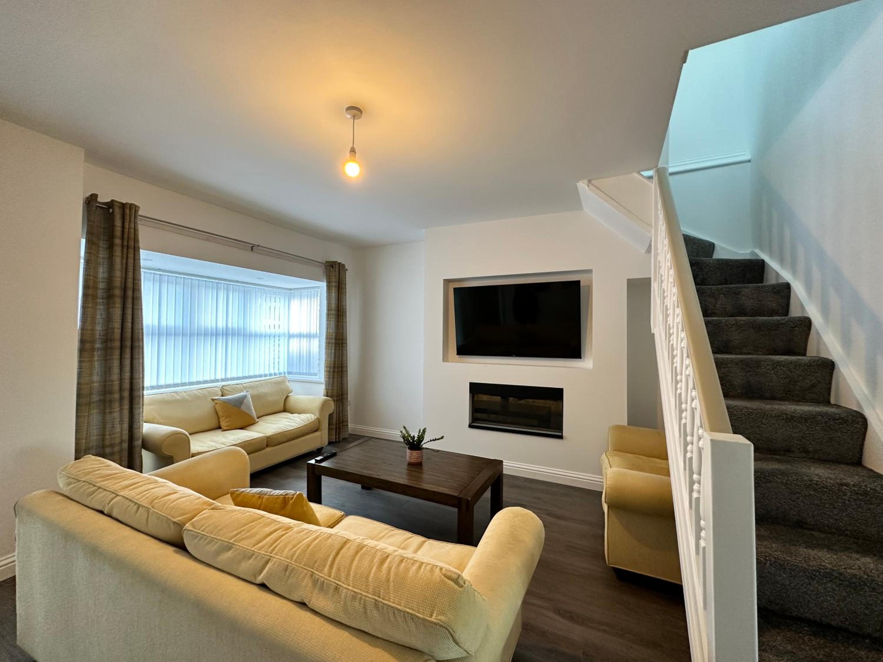 Four-Bedroom House photo 3