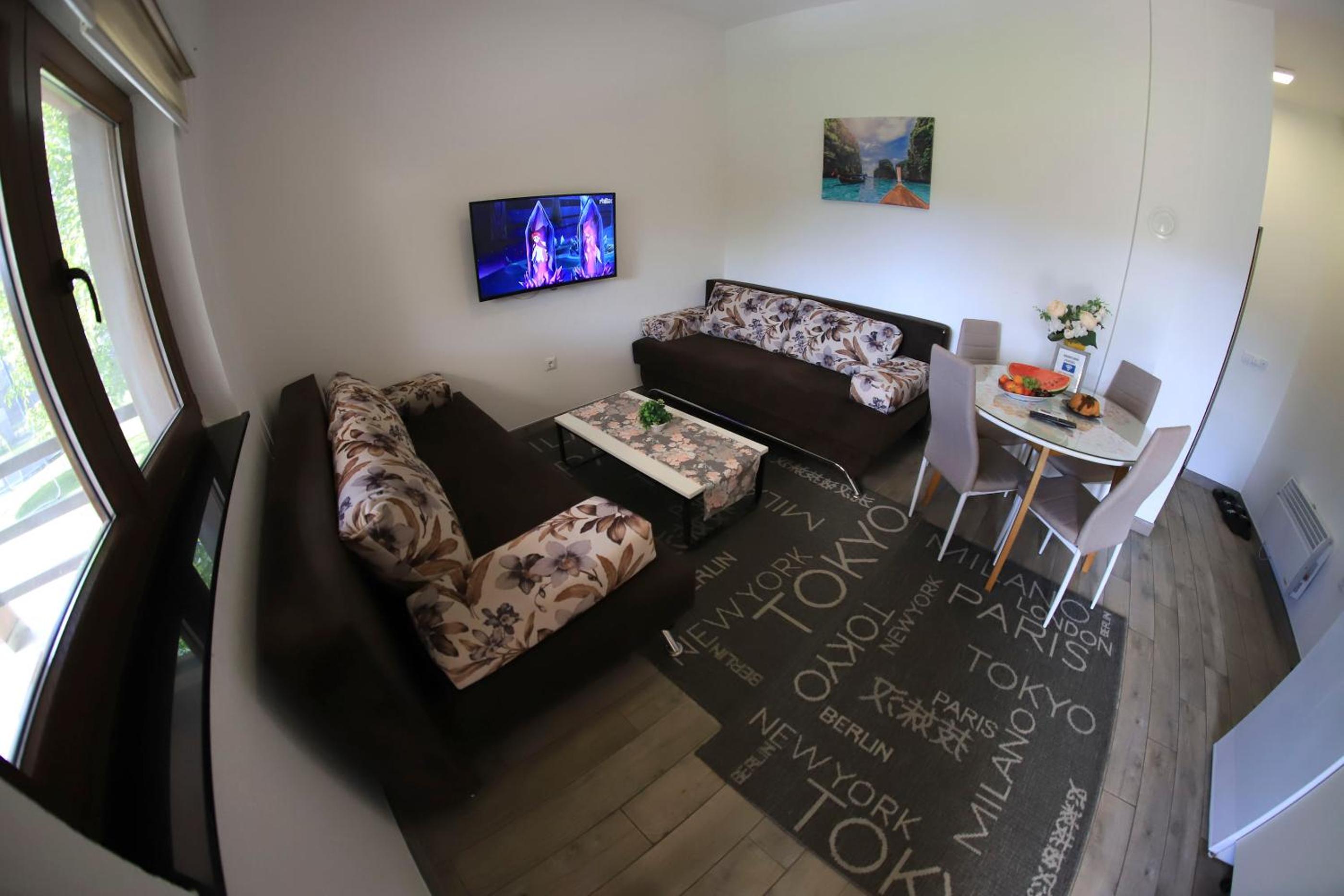 One-Bedroom House photo 3