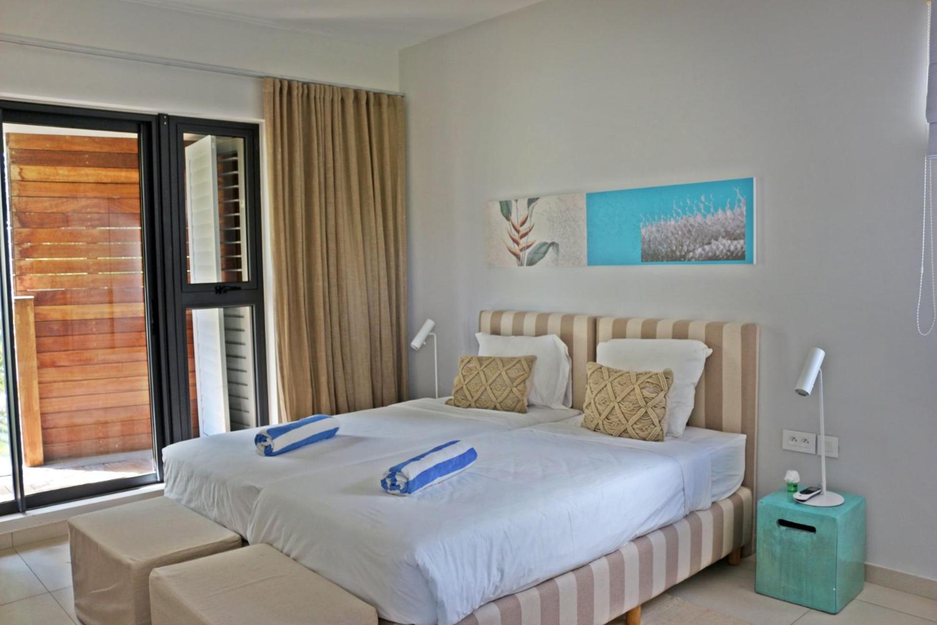 4 Bedroom Villa photo 2