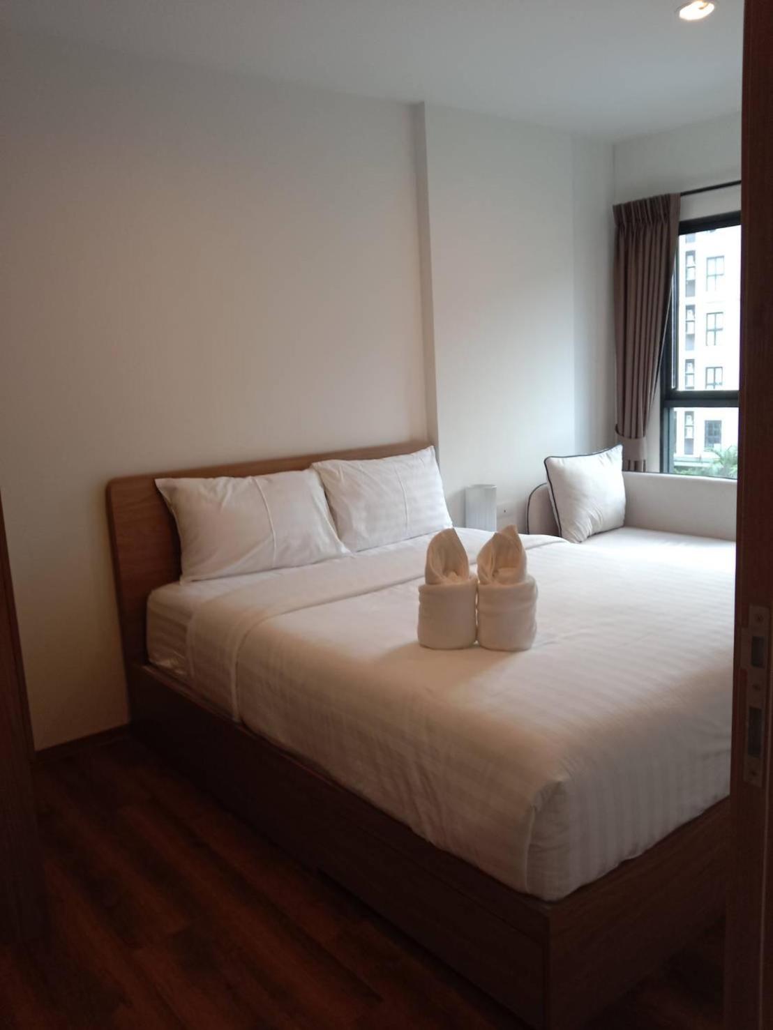 Two-Bedroom Apartment - Photo 2