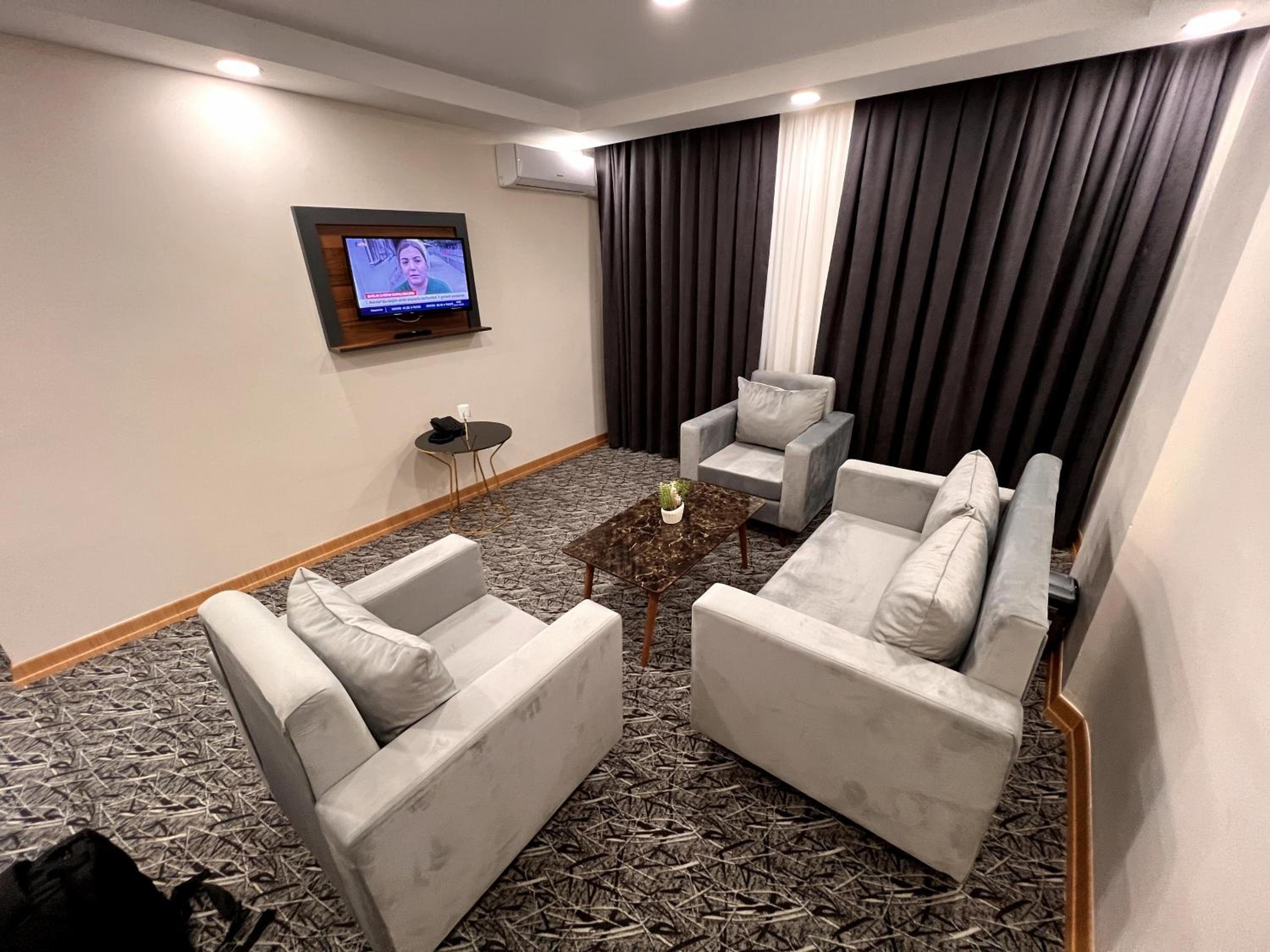 King Suite photo 3