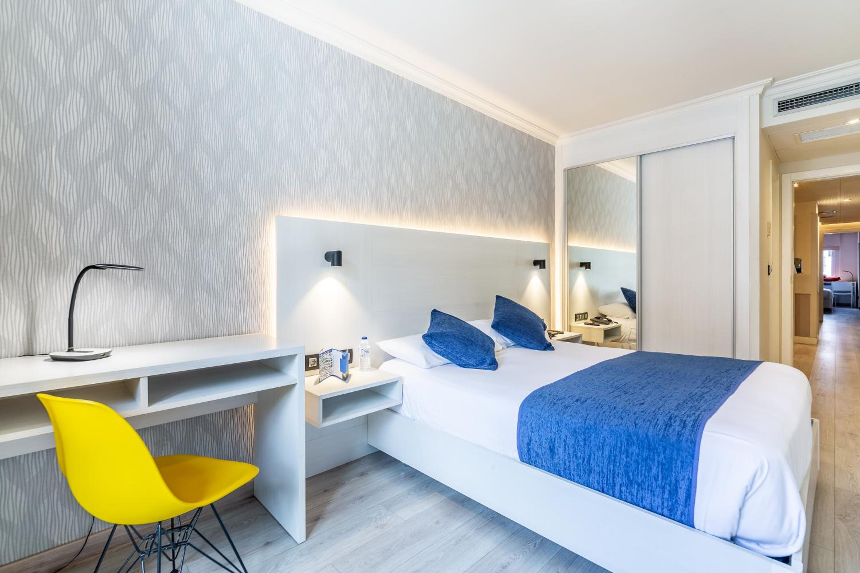 Superior Double or Twin Room - Photo 1