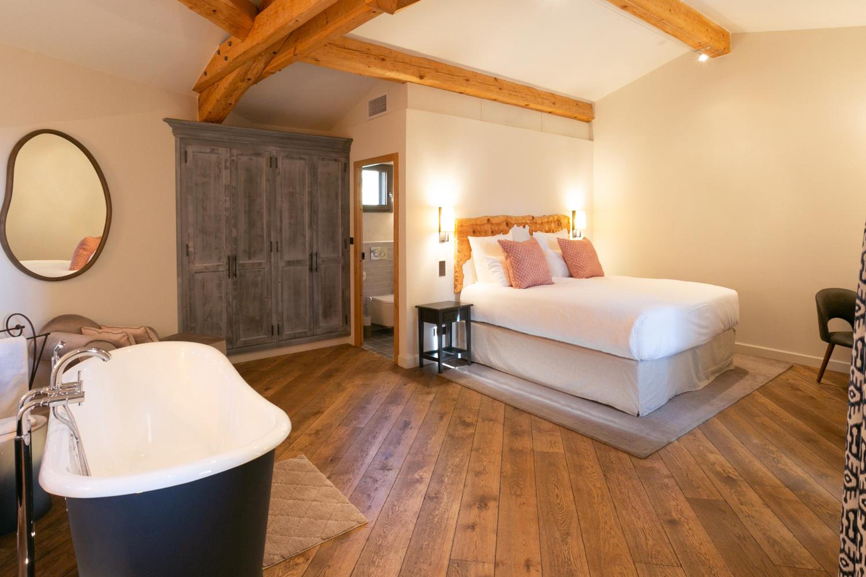 Suite with Garden View