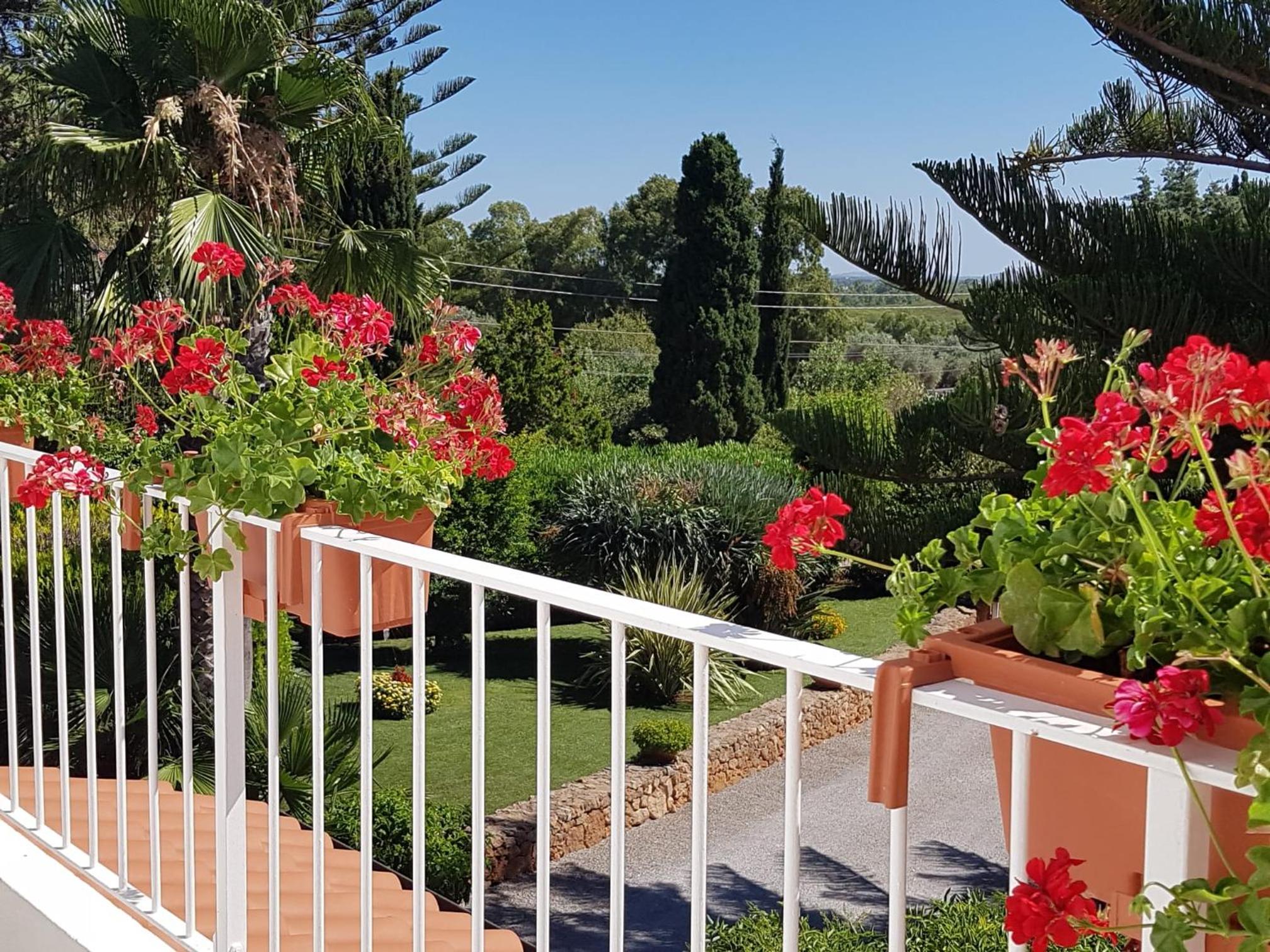 Superior Double or Twin Room with Garden View - Photo 5