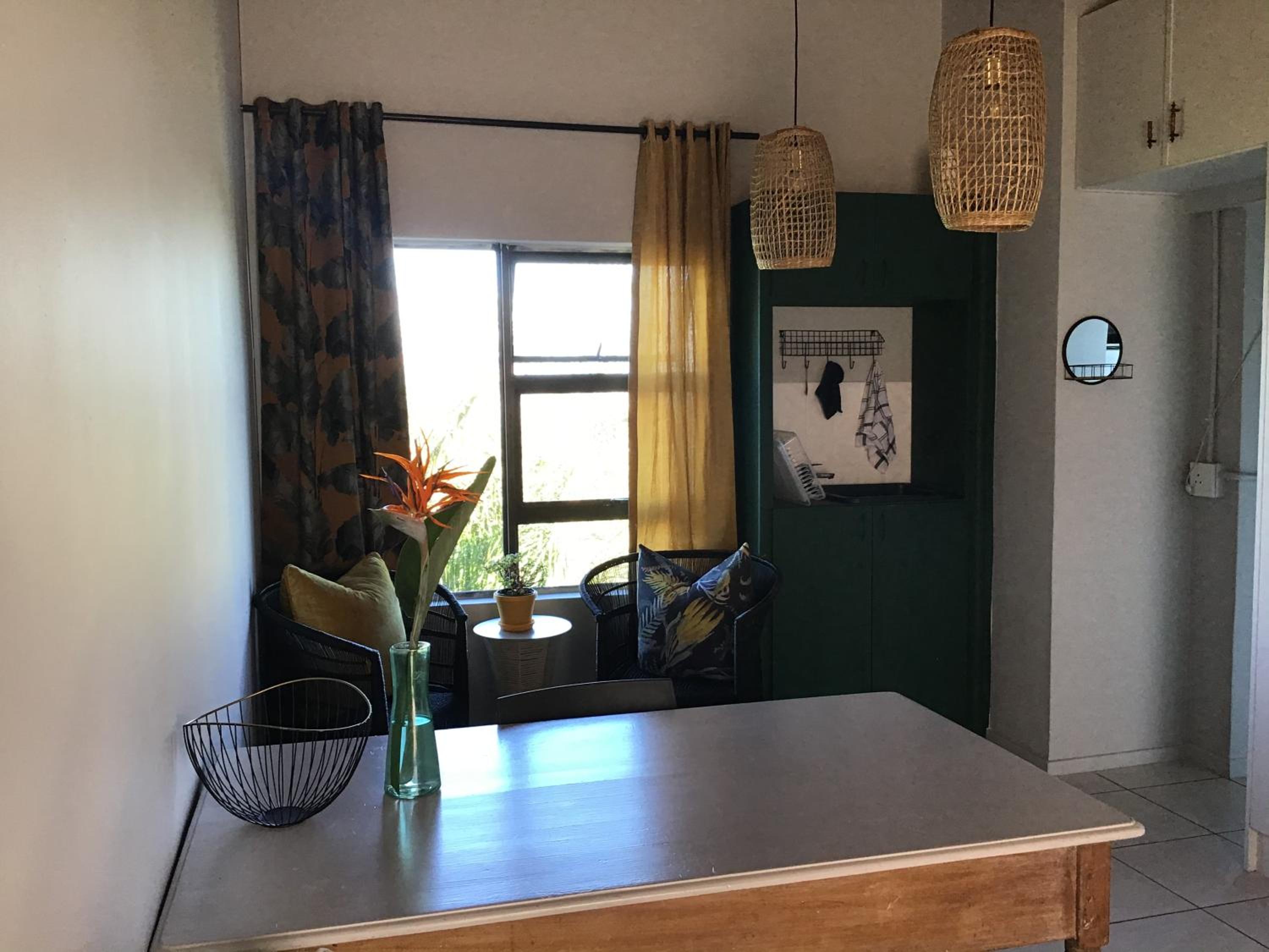Comfort Family Room - Photo 4