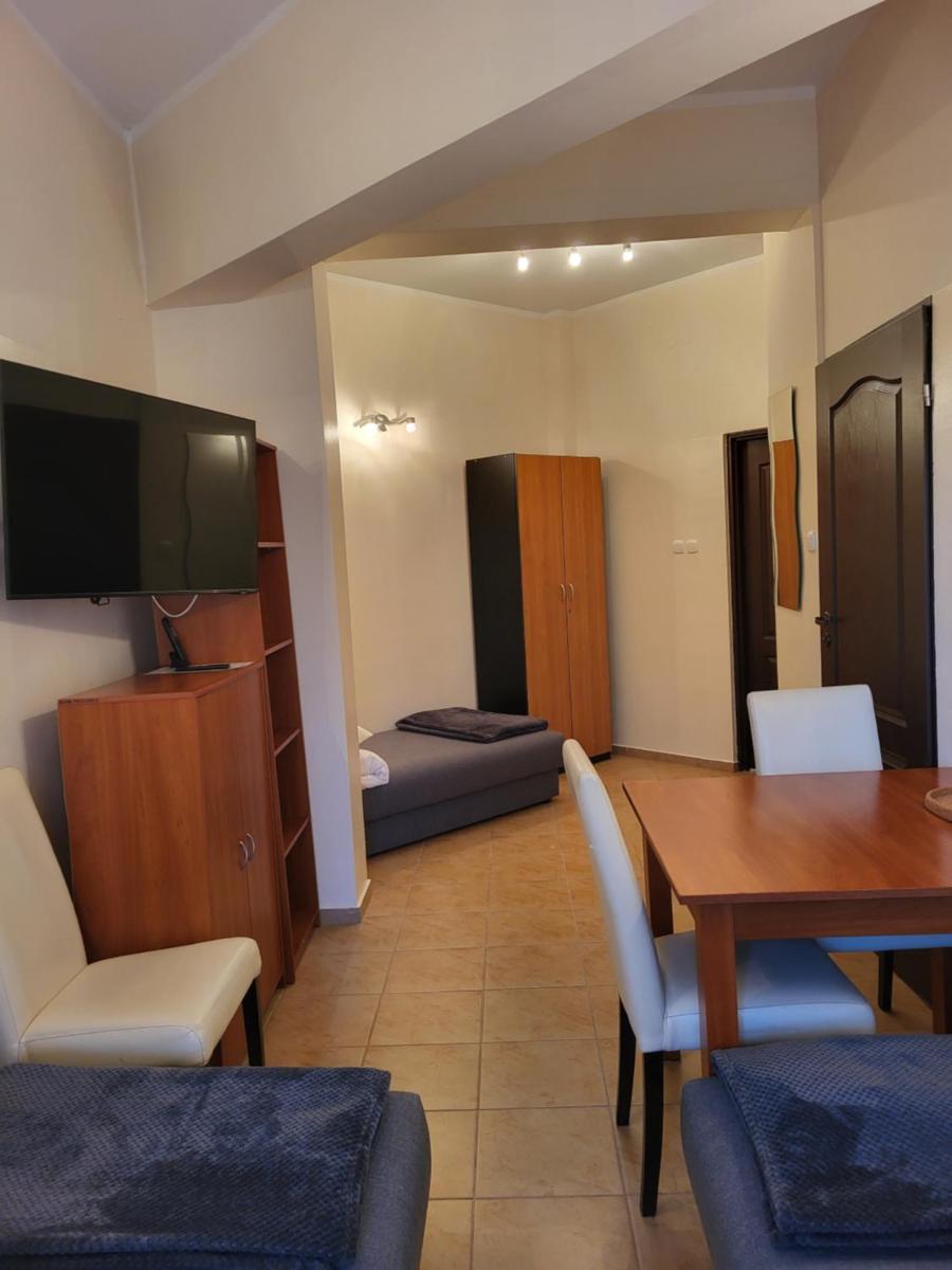 Basic Triple Room photo 1