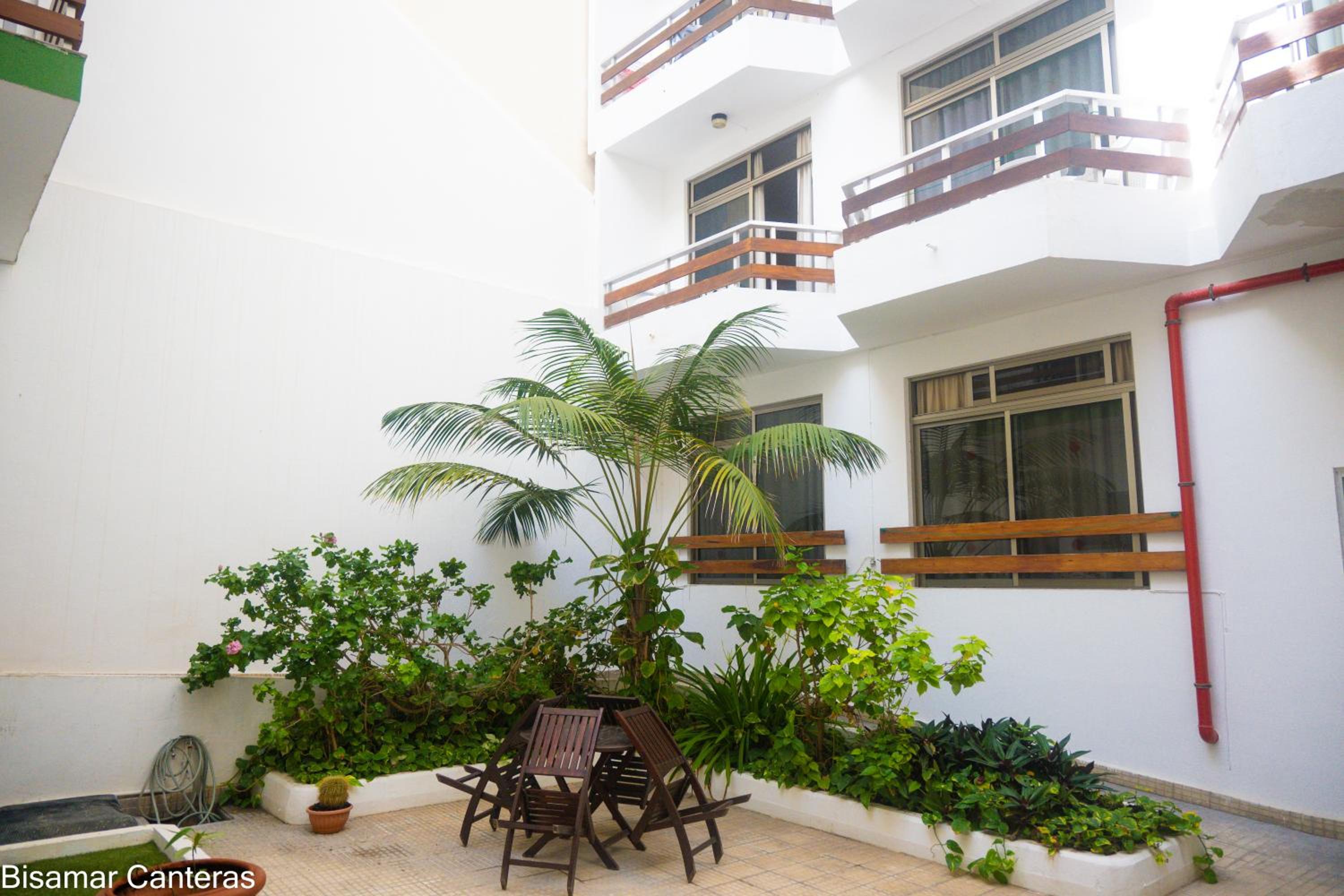 Studio with Balcony - Photo 16