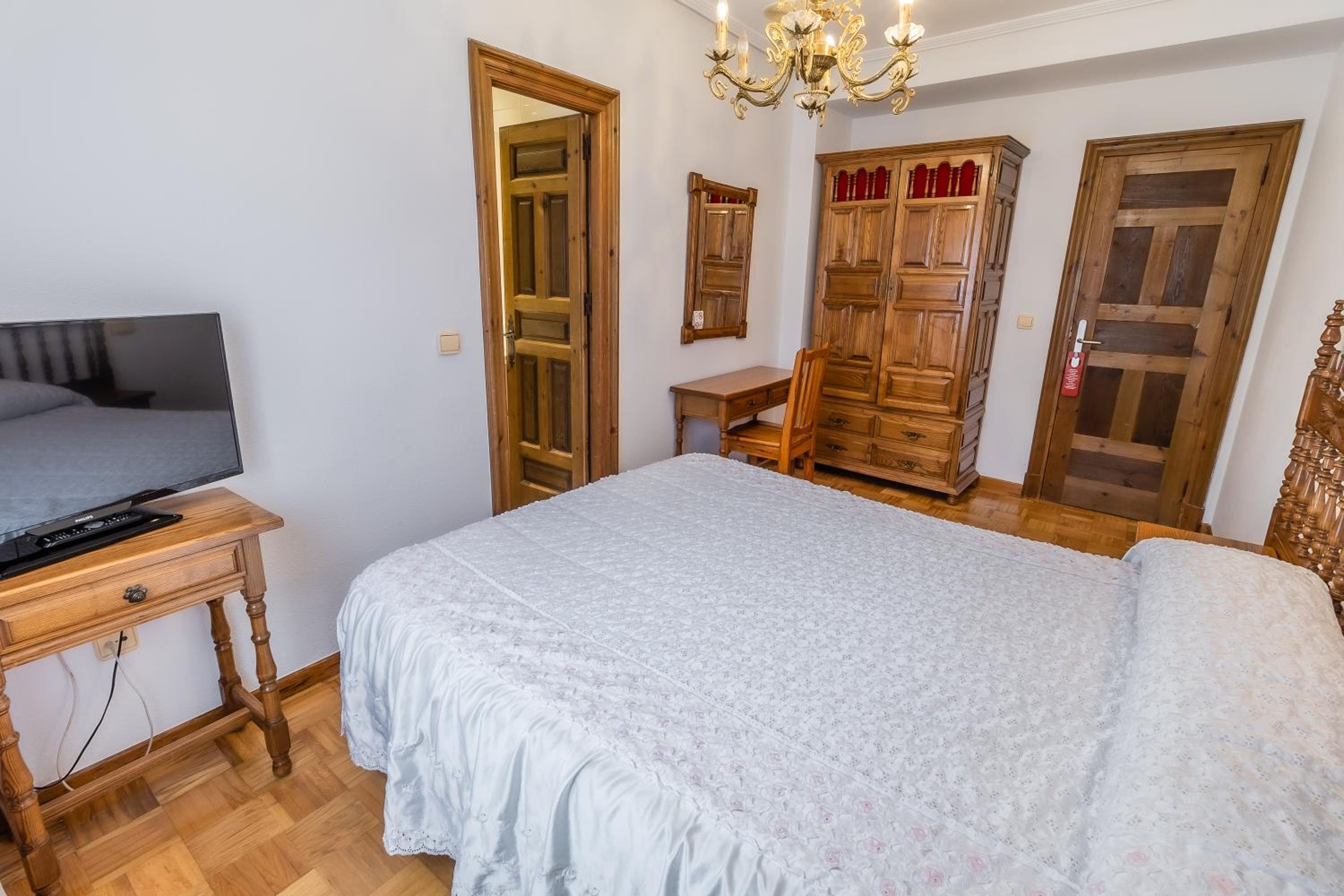 Double or Twin Room photo 3