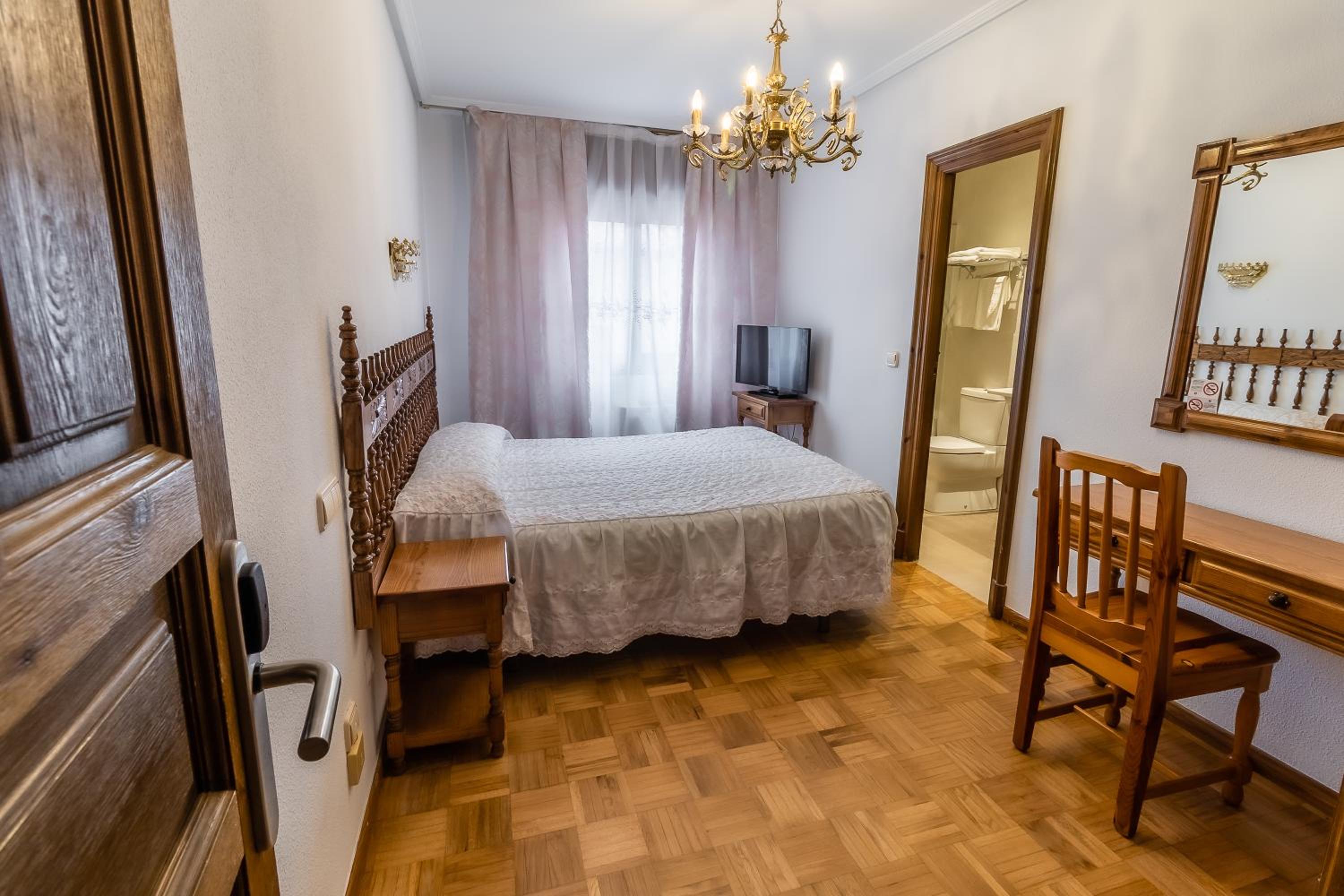 Double or Twin Room photo 2