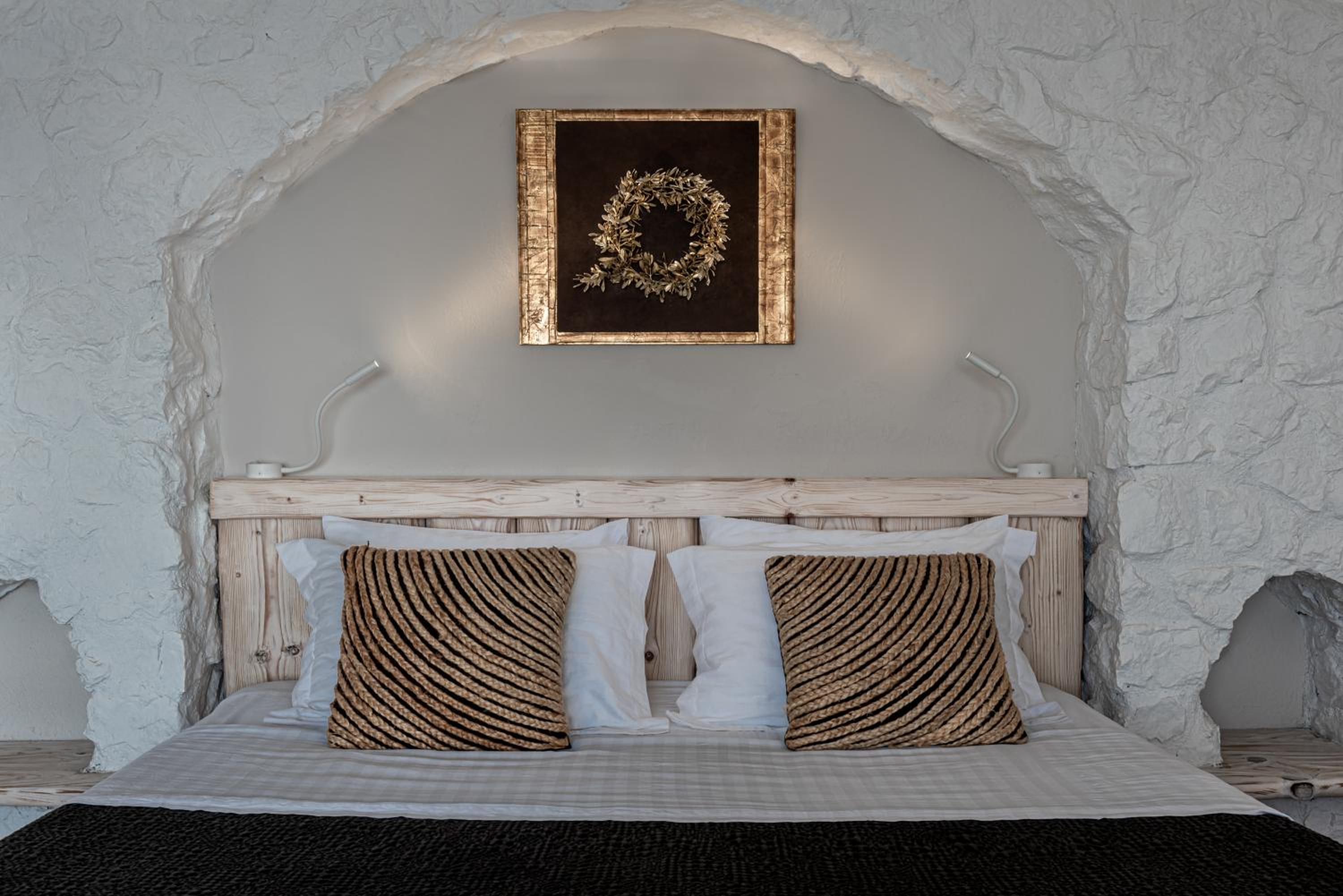 Athermi Suite - Outdoor Jacuzzi & Sunset View