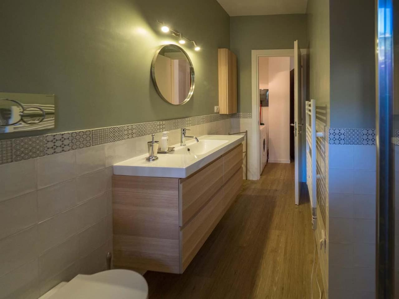 One-Bedroom Apartment - Photo 12