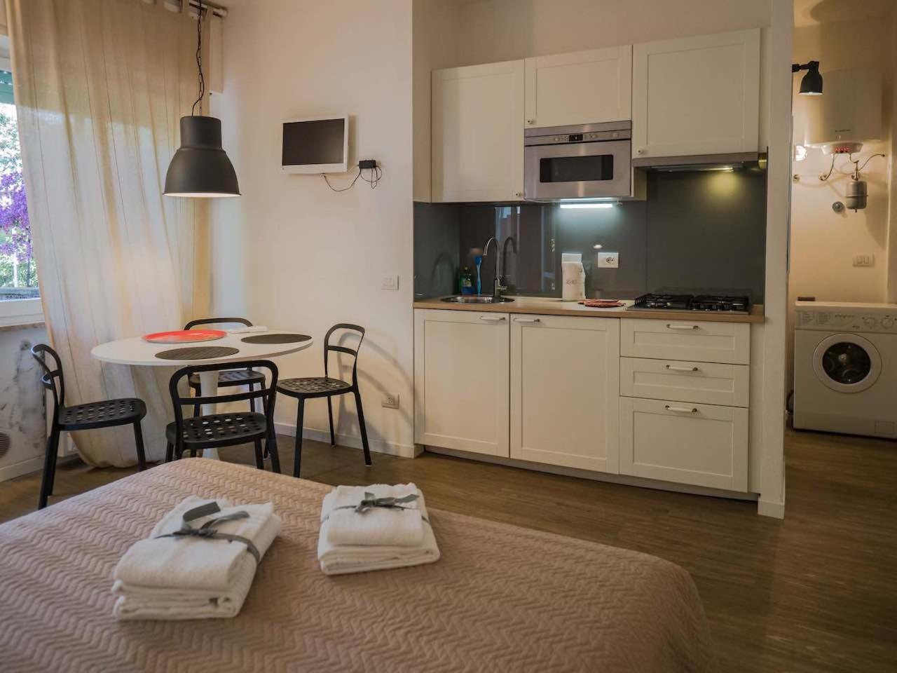 One-Bedroom Apartment - Photo 10