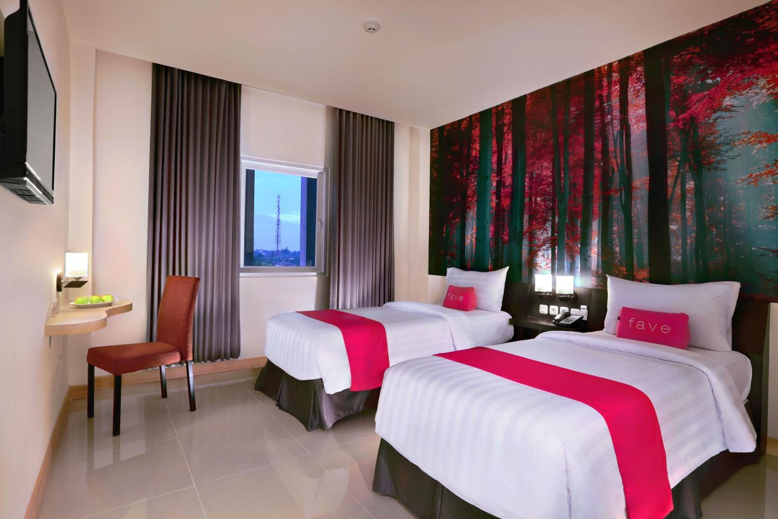 Deluxe Double or Twin Room photo 1