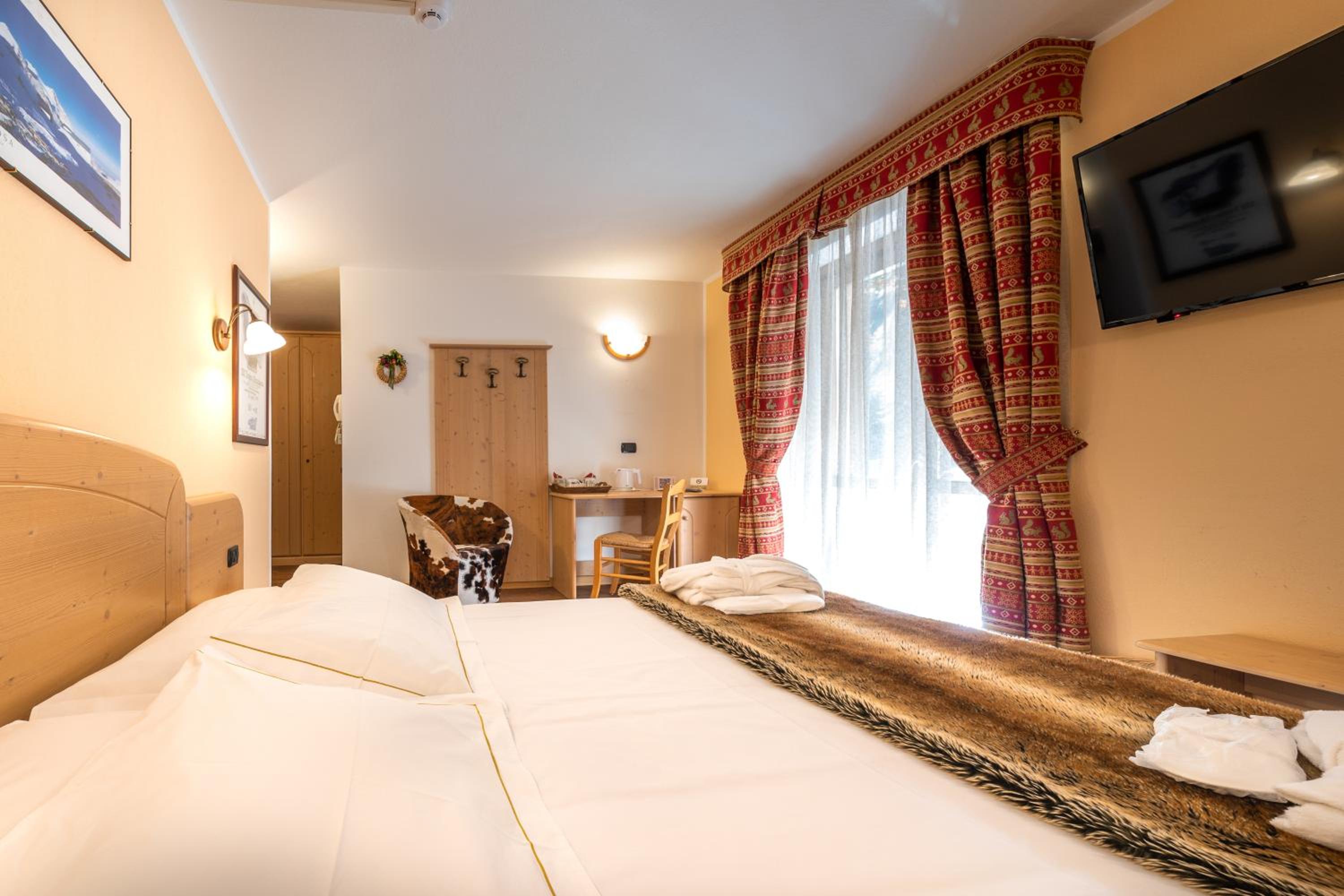 Double or Twin Room - Photo 1