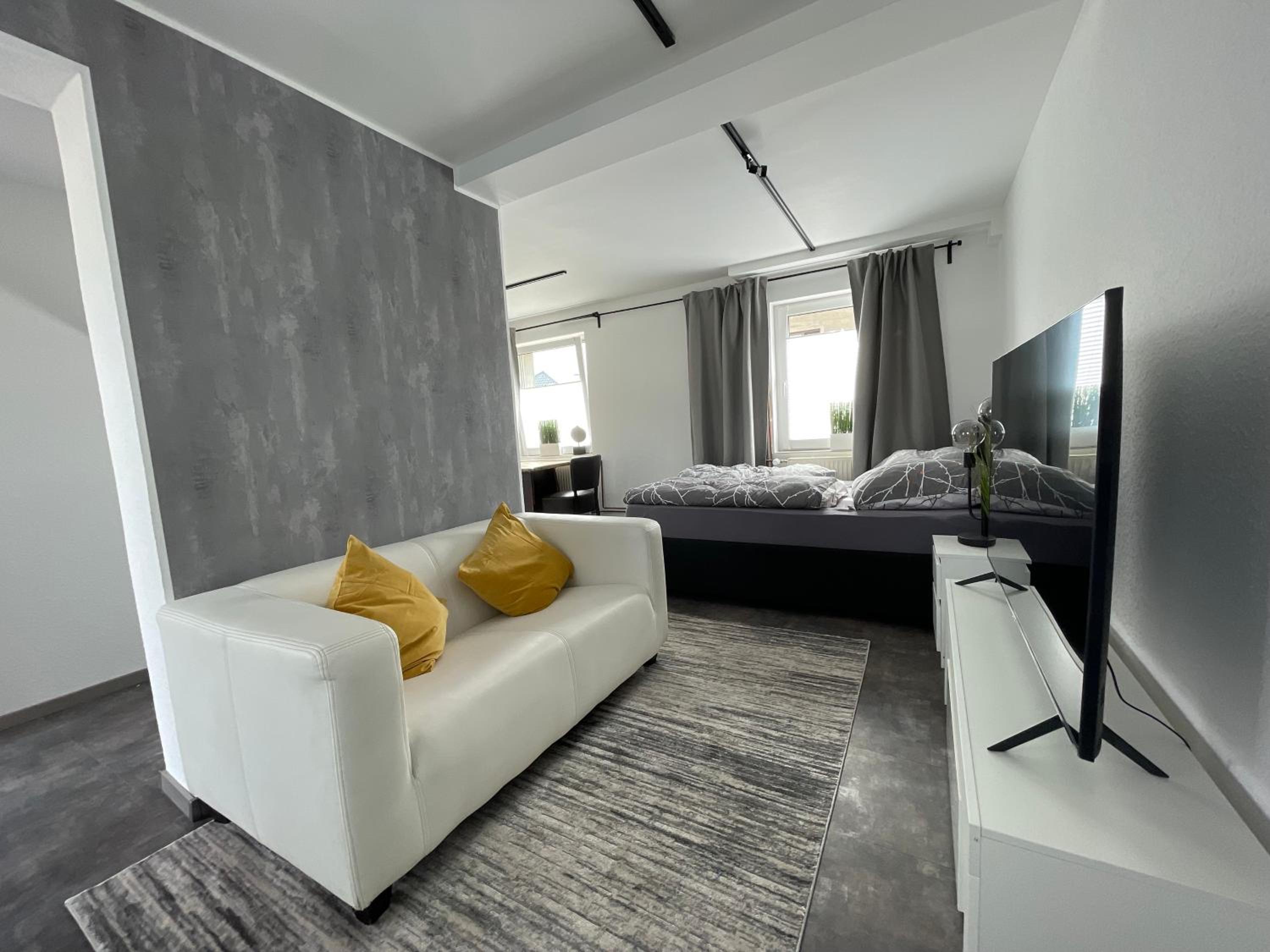 One-Bedroom Apartment photo 2