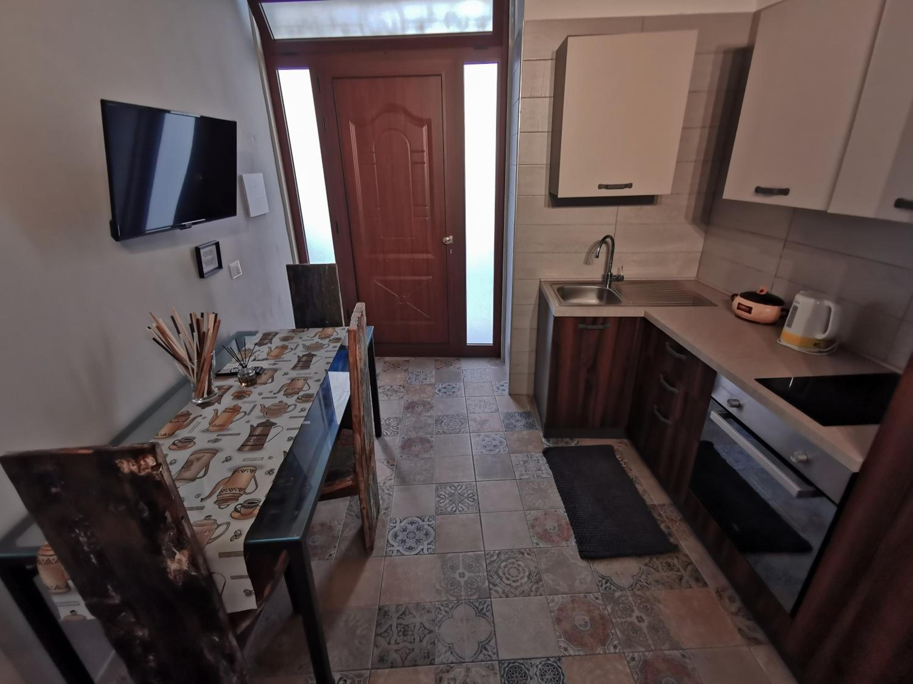 Two-Bedroom Apartment - Photo 5