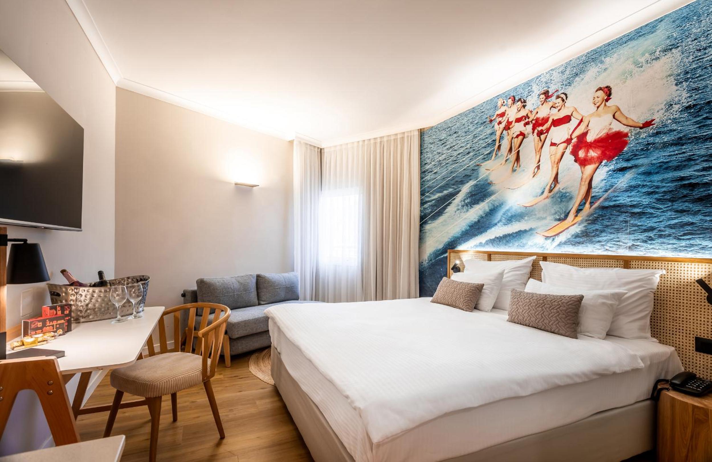 Deluxe Double Room - Photo 1