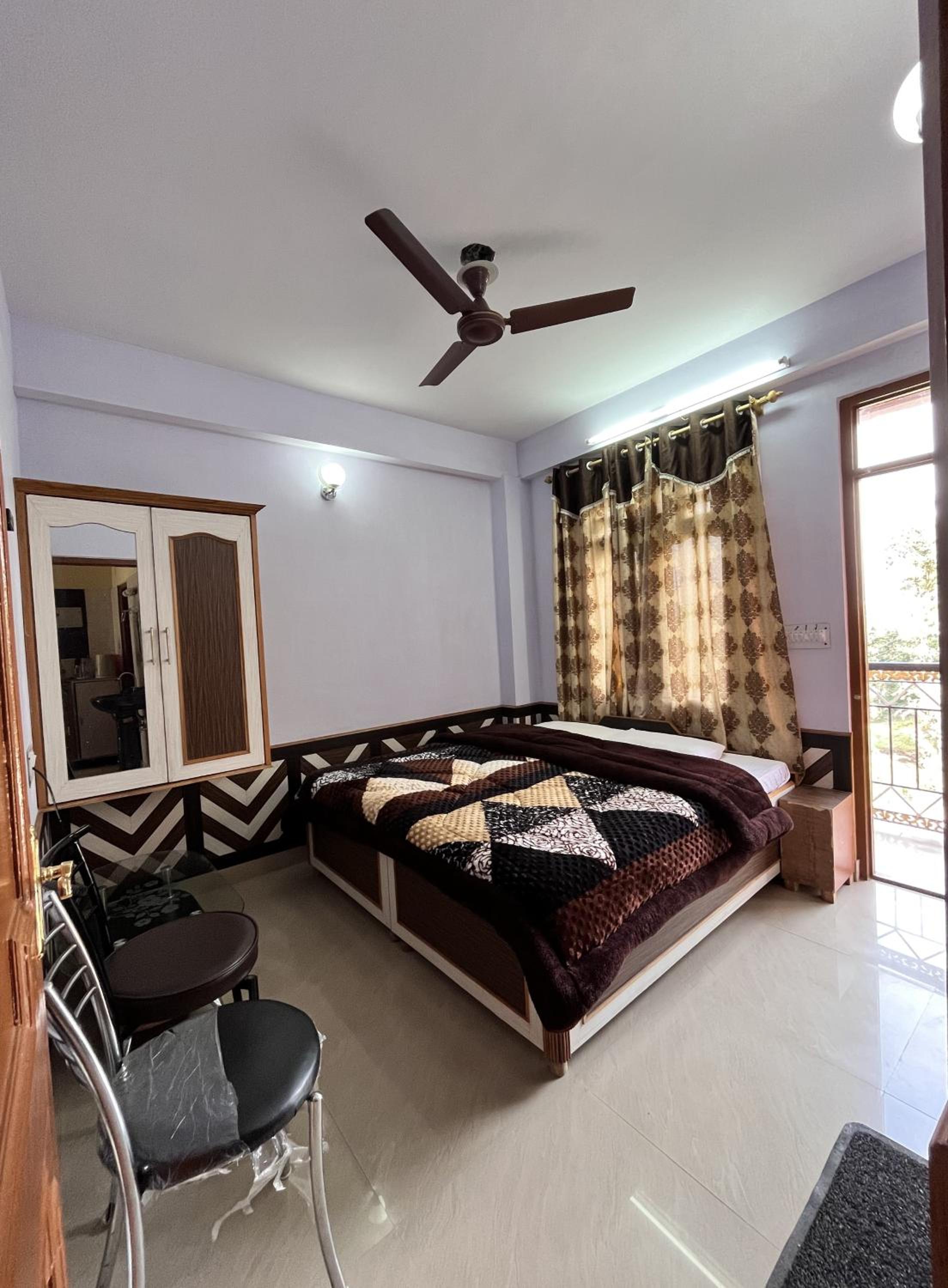 One-Bedroom House photo 1