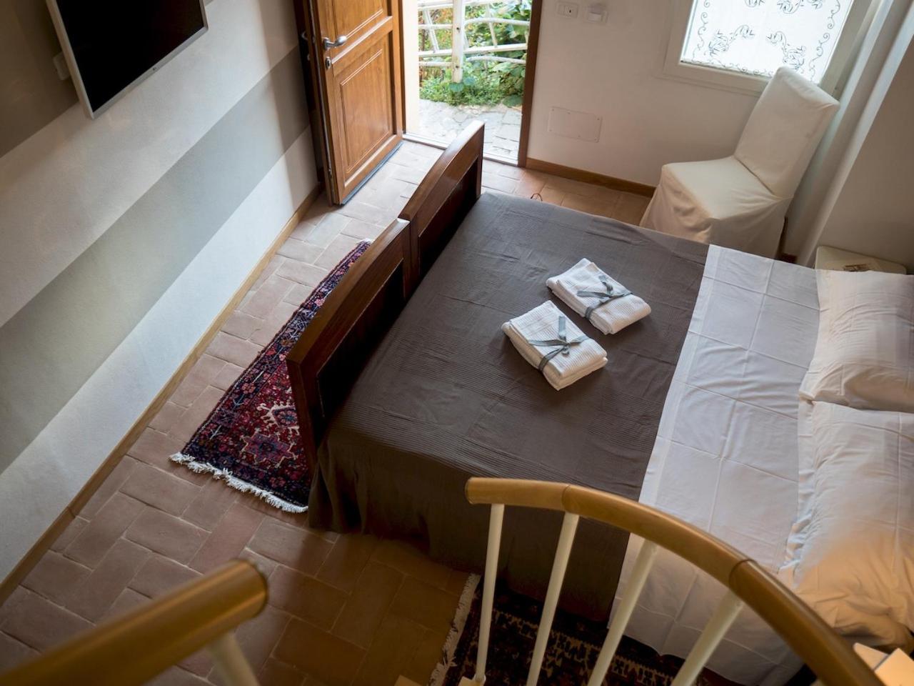 One-Bedroom Apartment - Photo 1