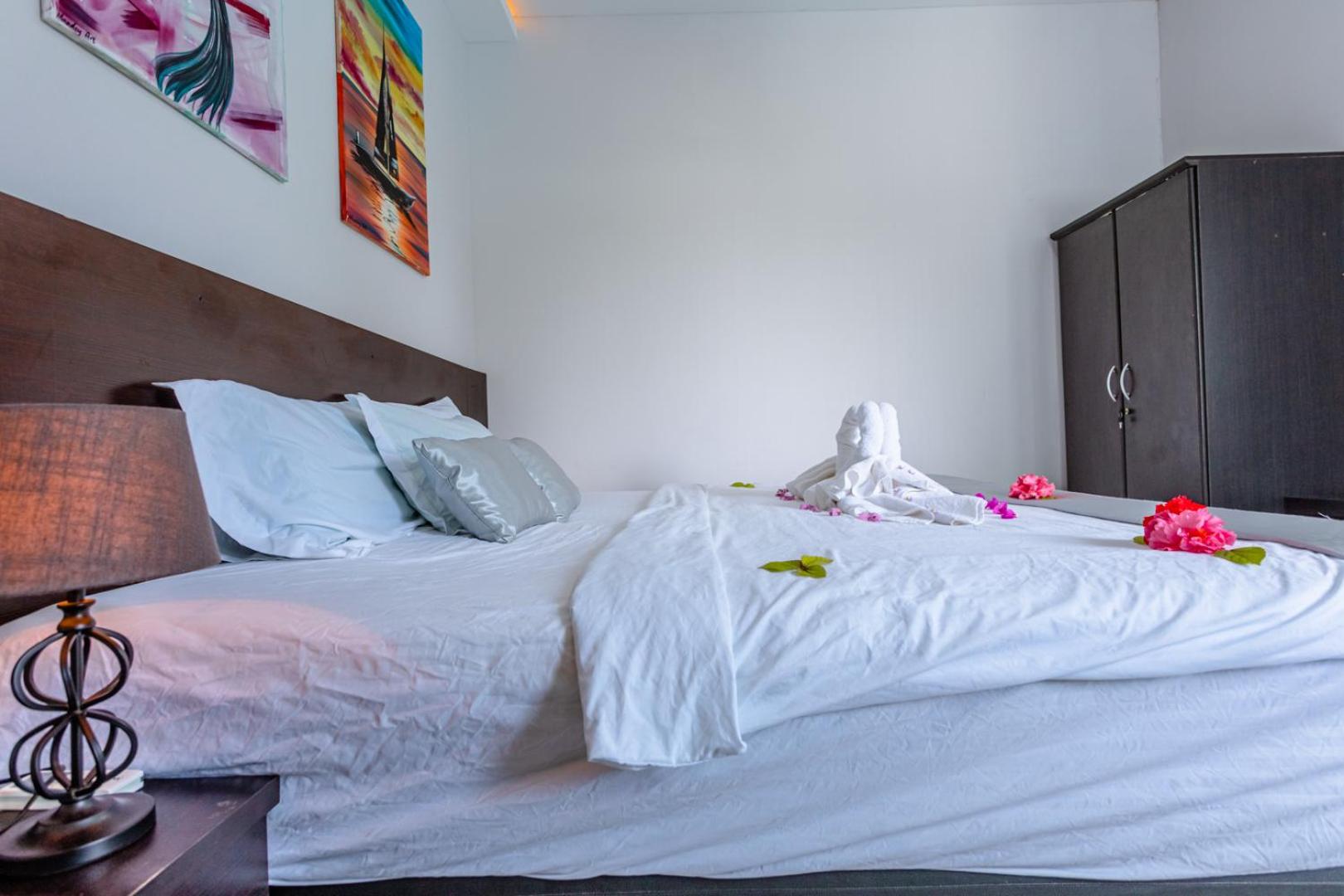 Deluxe Double or Twin Room - Photo 9