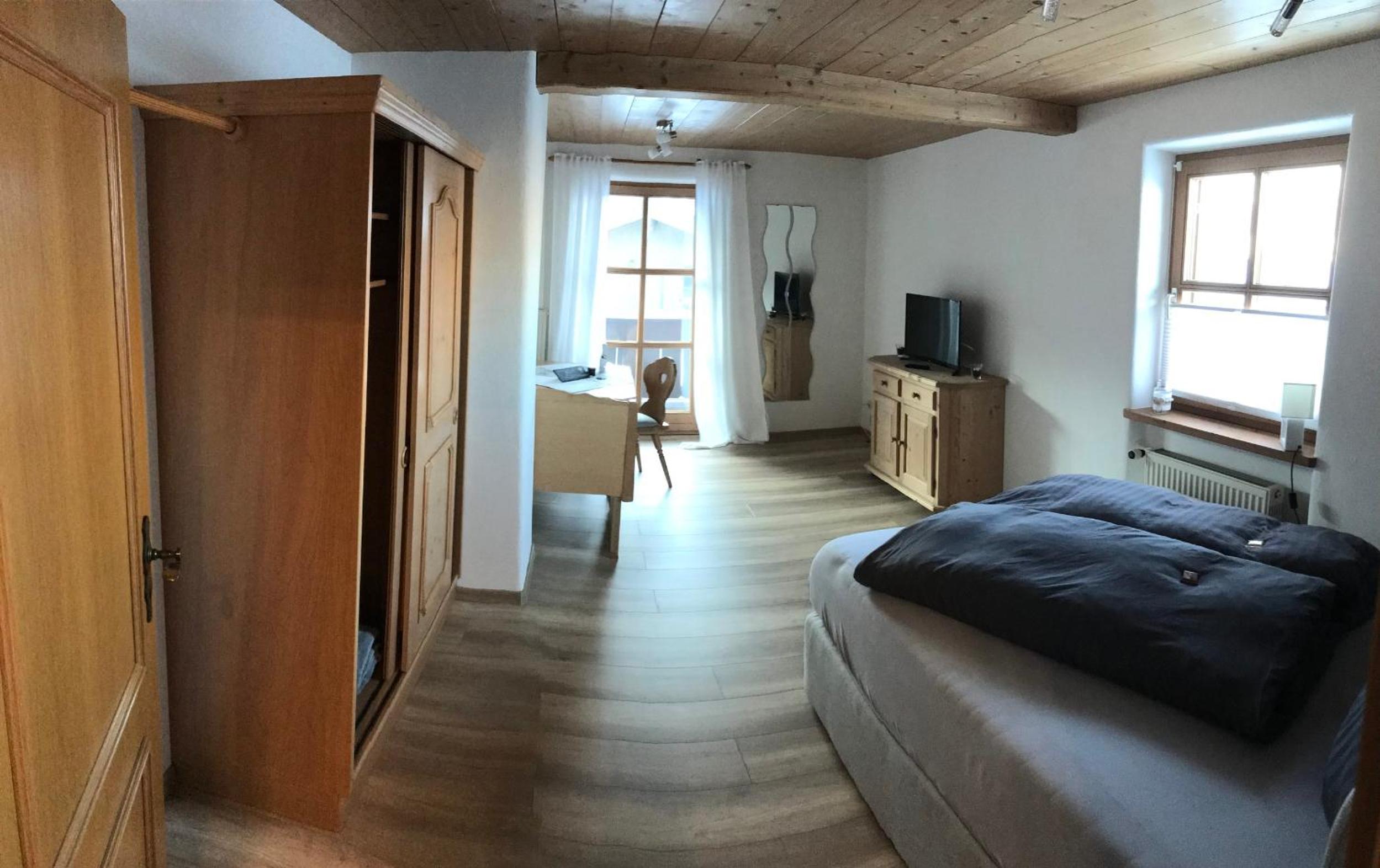 Studio Apartment photo 1