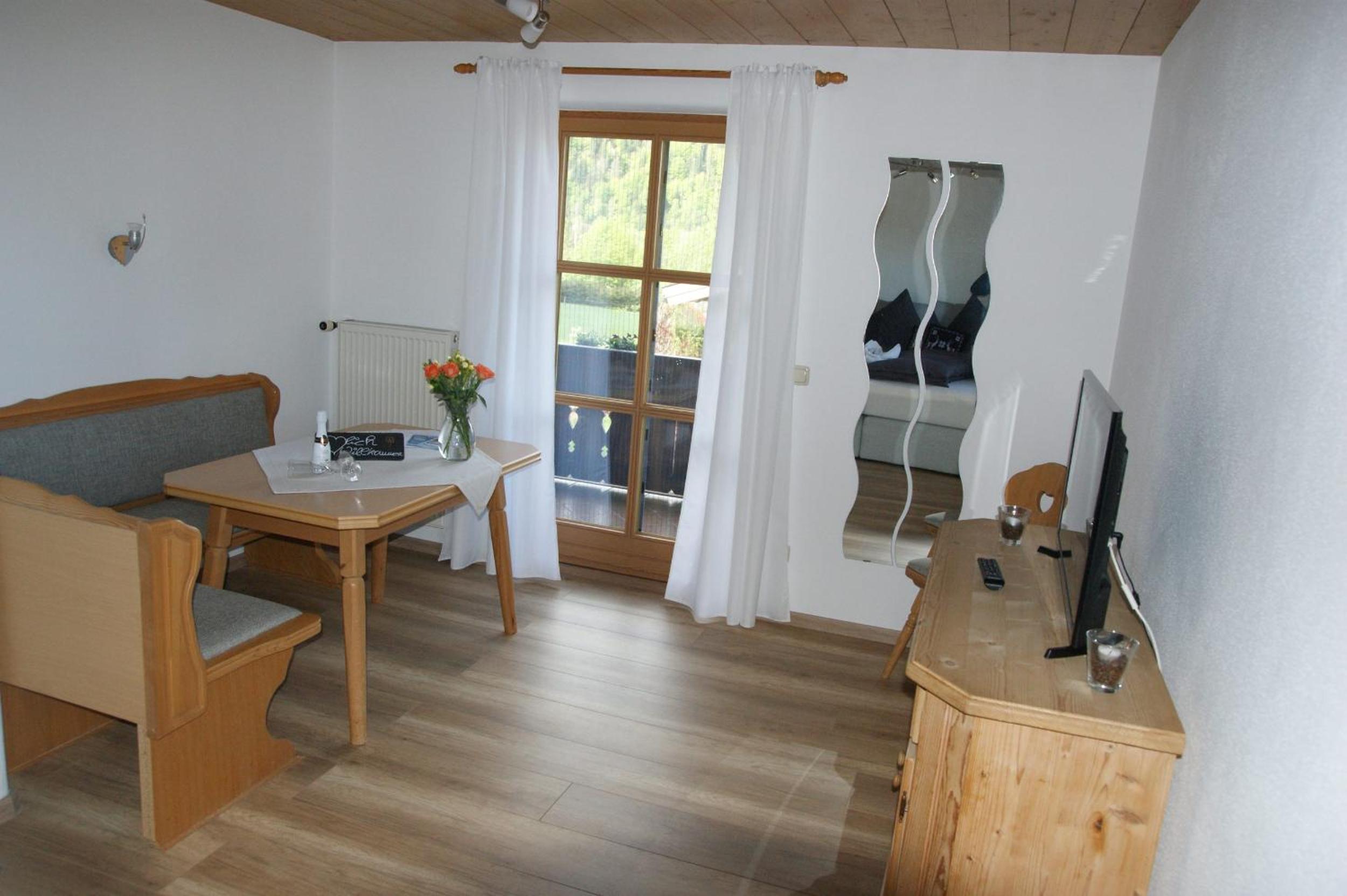 Studio Apartment photo 3