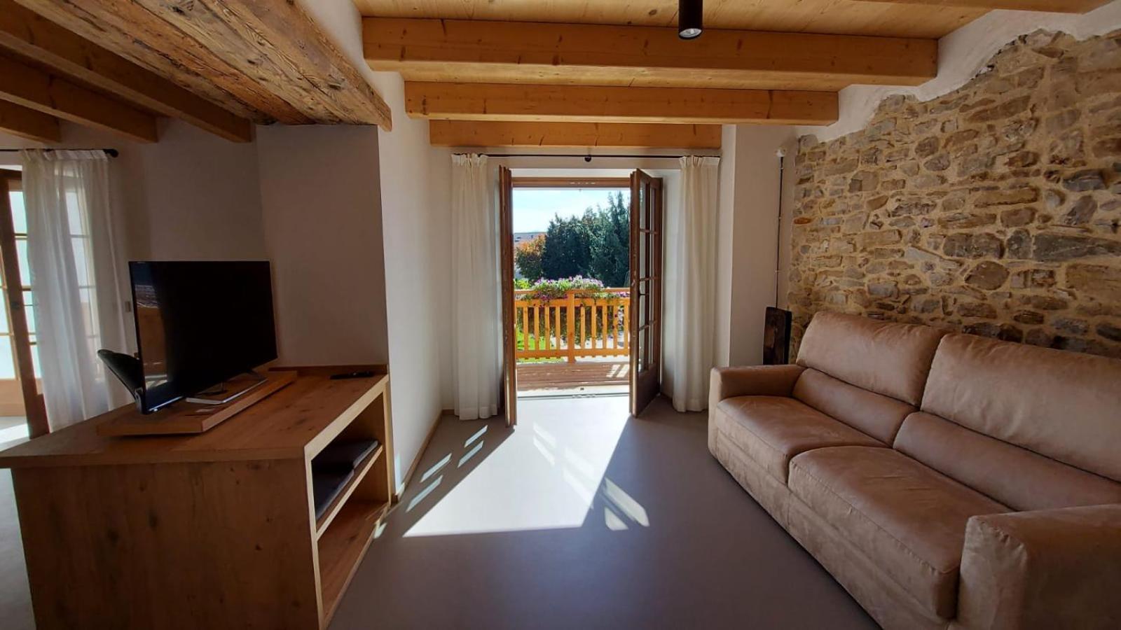 Suite with Balcony photo 3