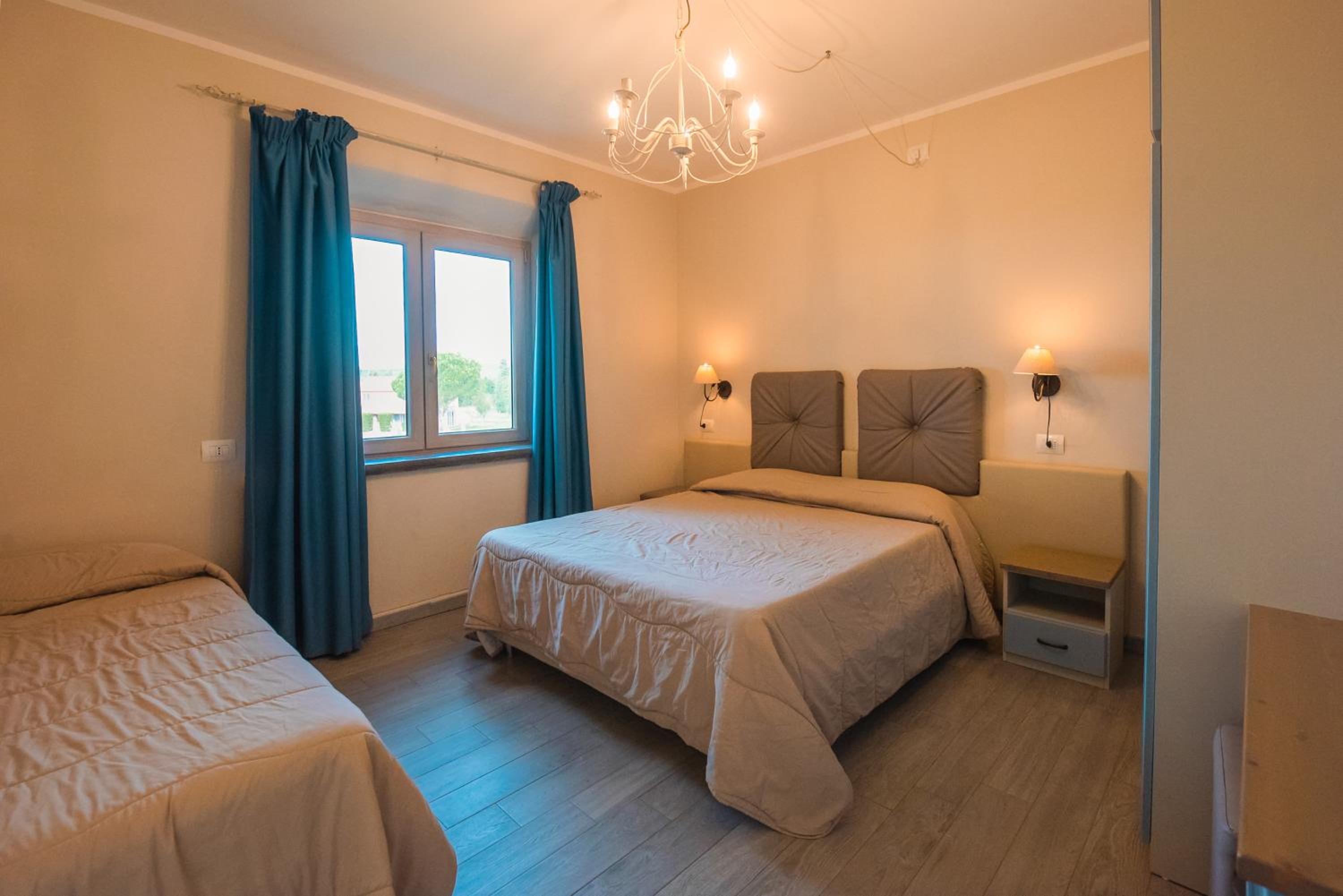 Two-Bedroom Apartment - Photo 15