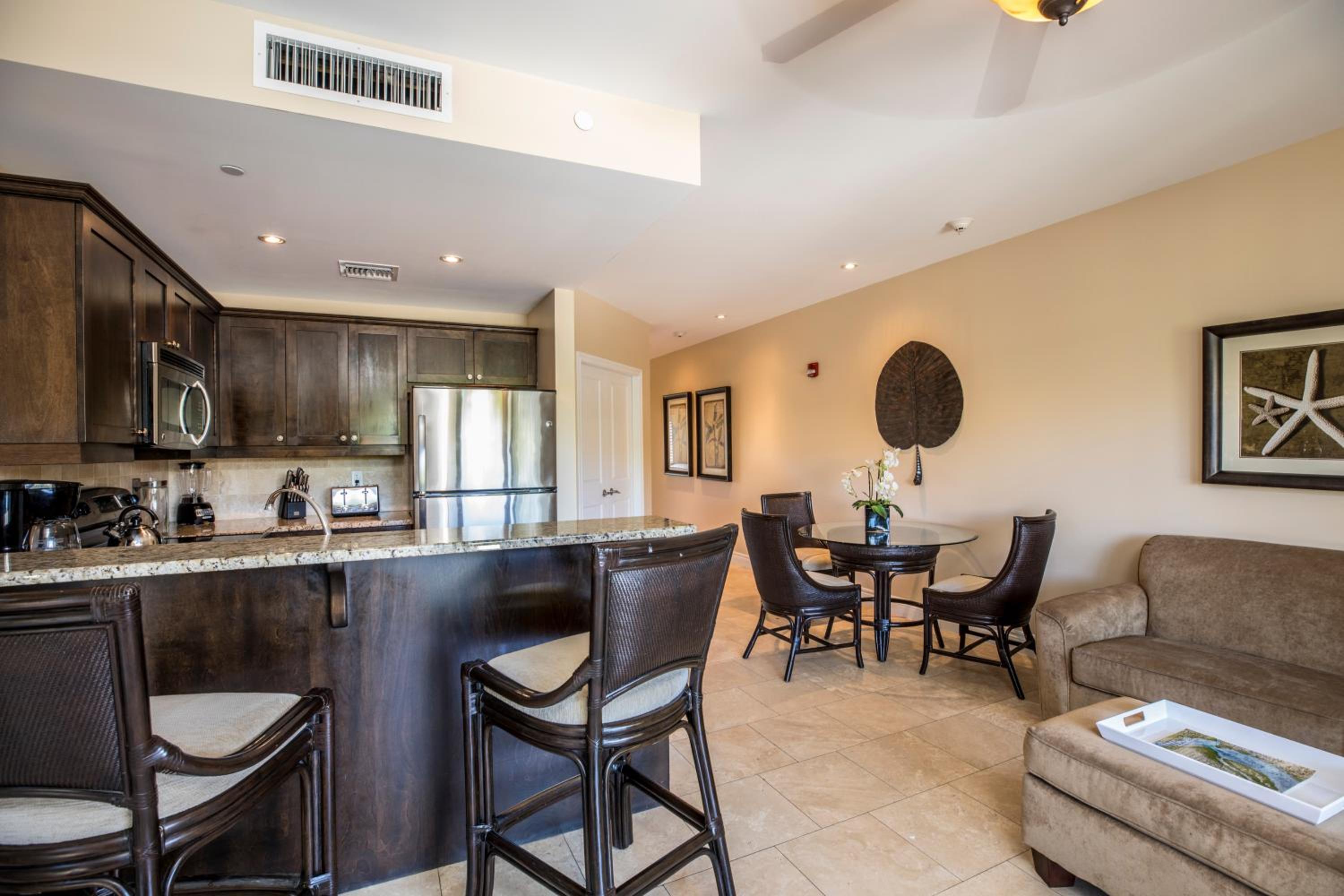 Two-Bedroom Suite photo 2