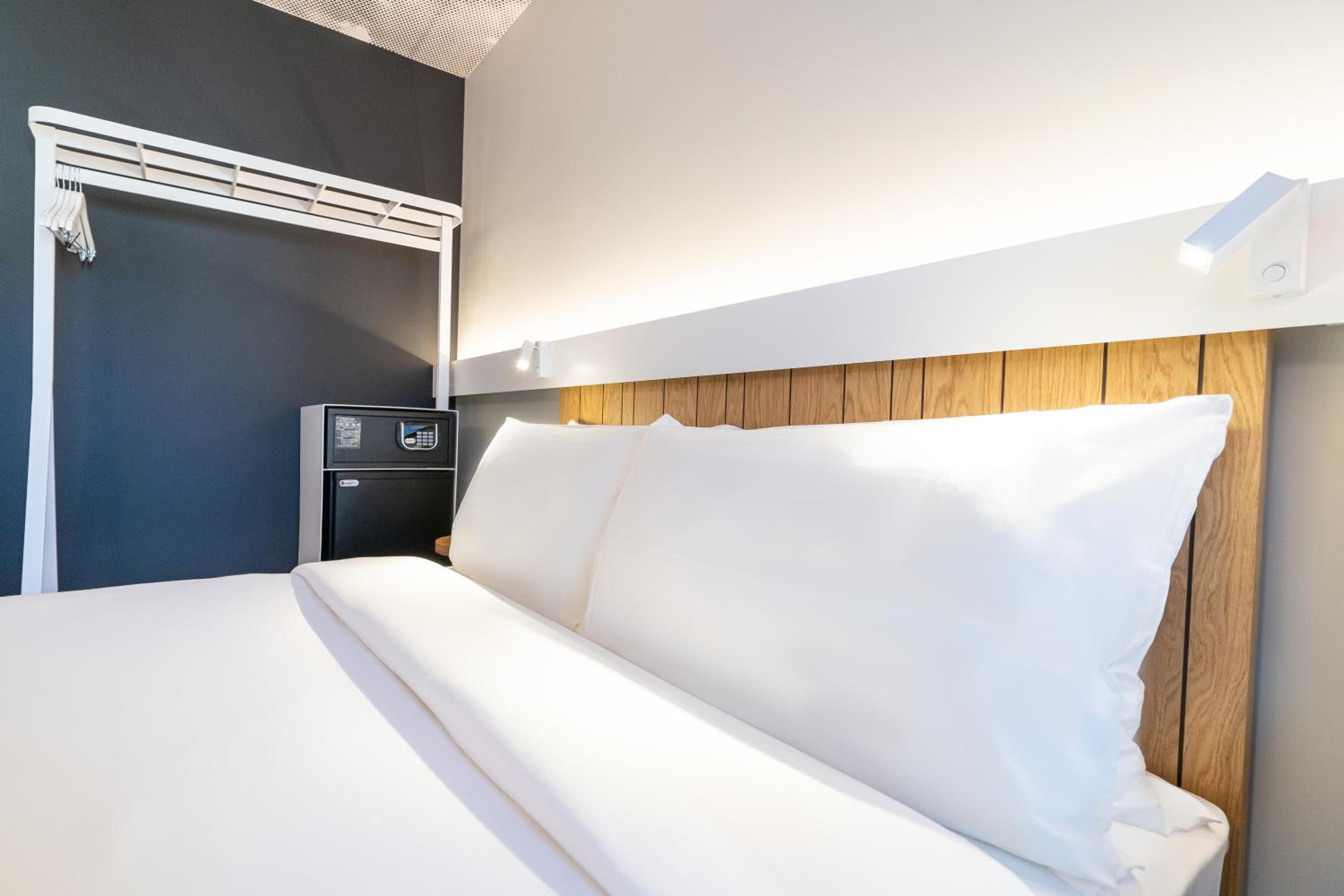 Standard Double Room - Photo 1