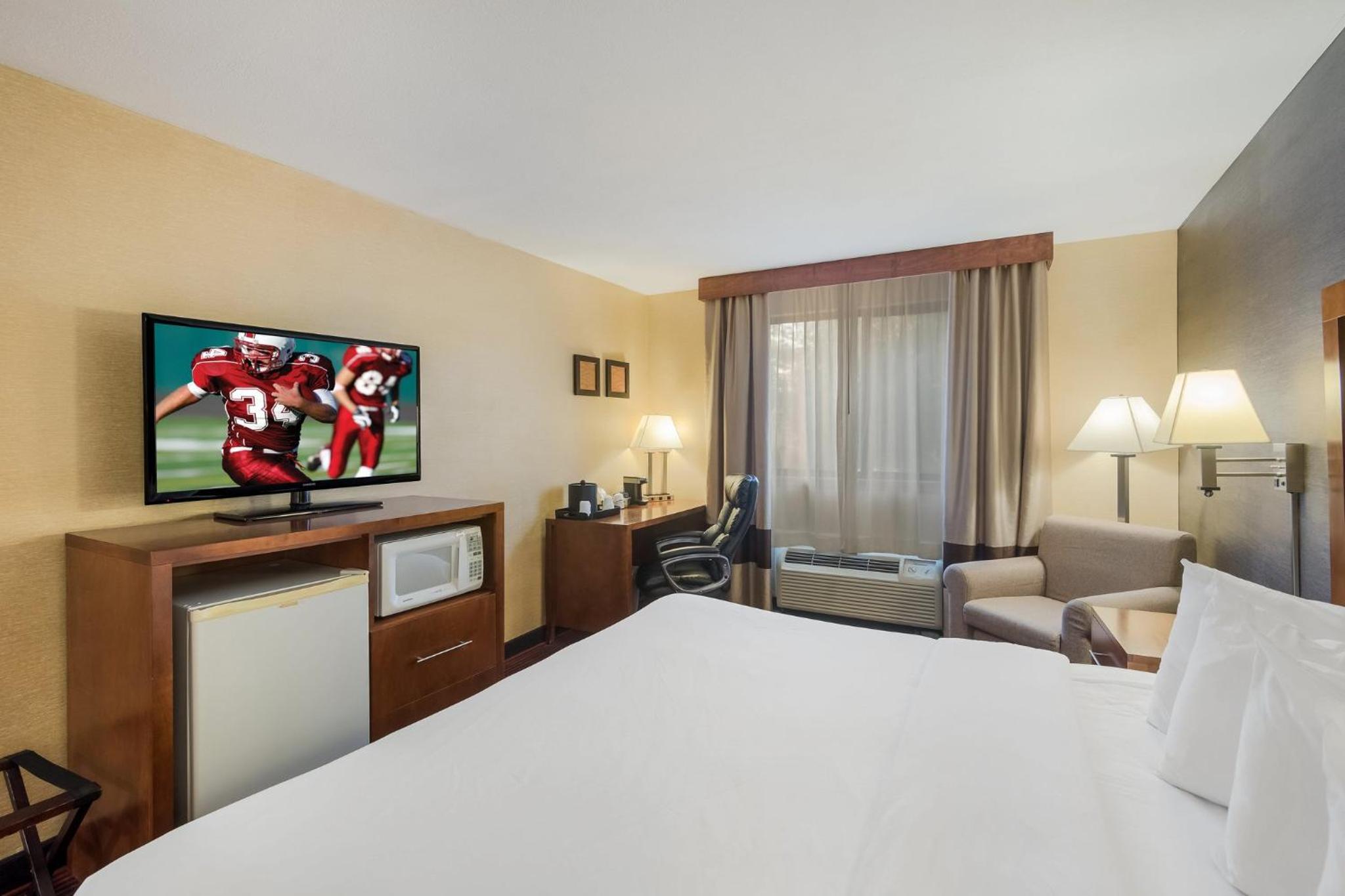Suite King Room Disability Access Non-Smoking - Photo 3