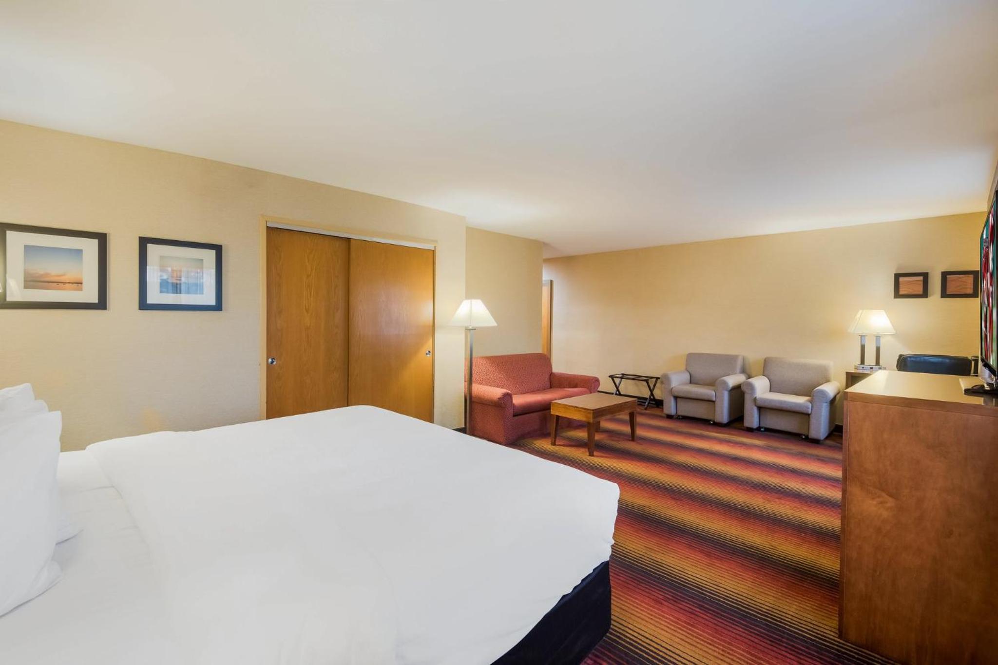 Suite King Room Disability Access Non-Smoking - Photo 2