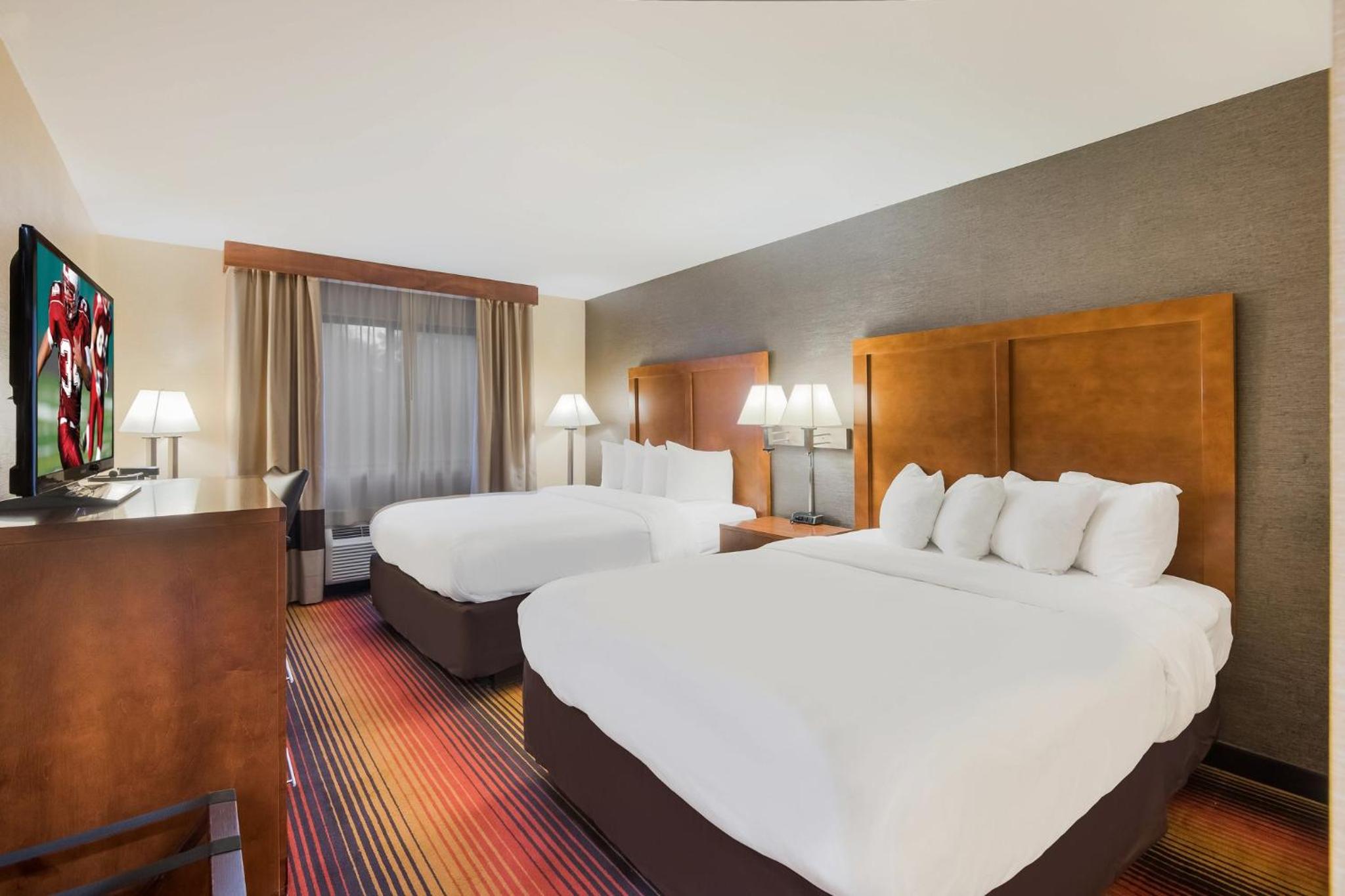 Superior Room with Two Queen Beds Non-Smoking - Photo 1