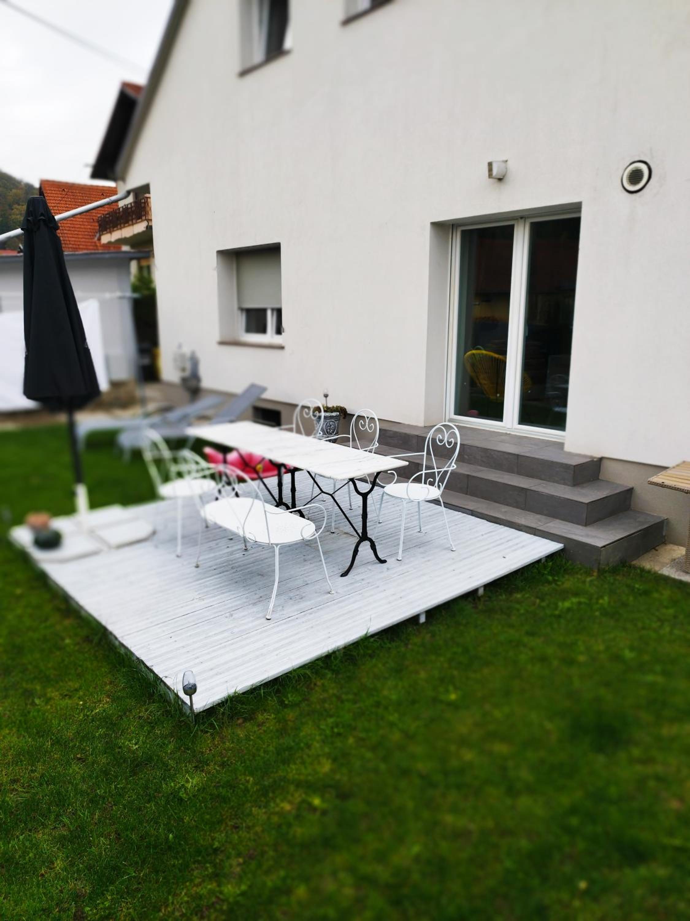 Apartment with Terrace - Photo 1