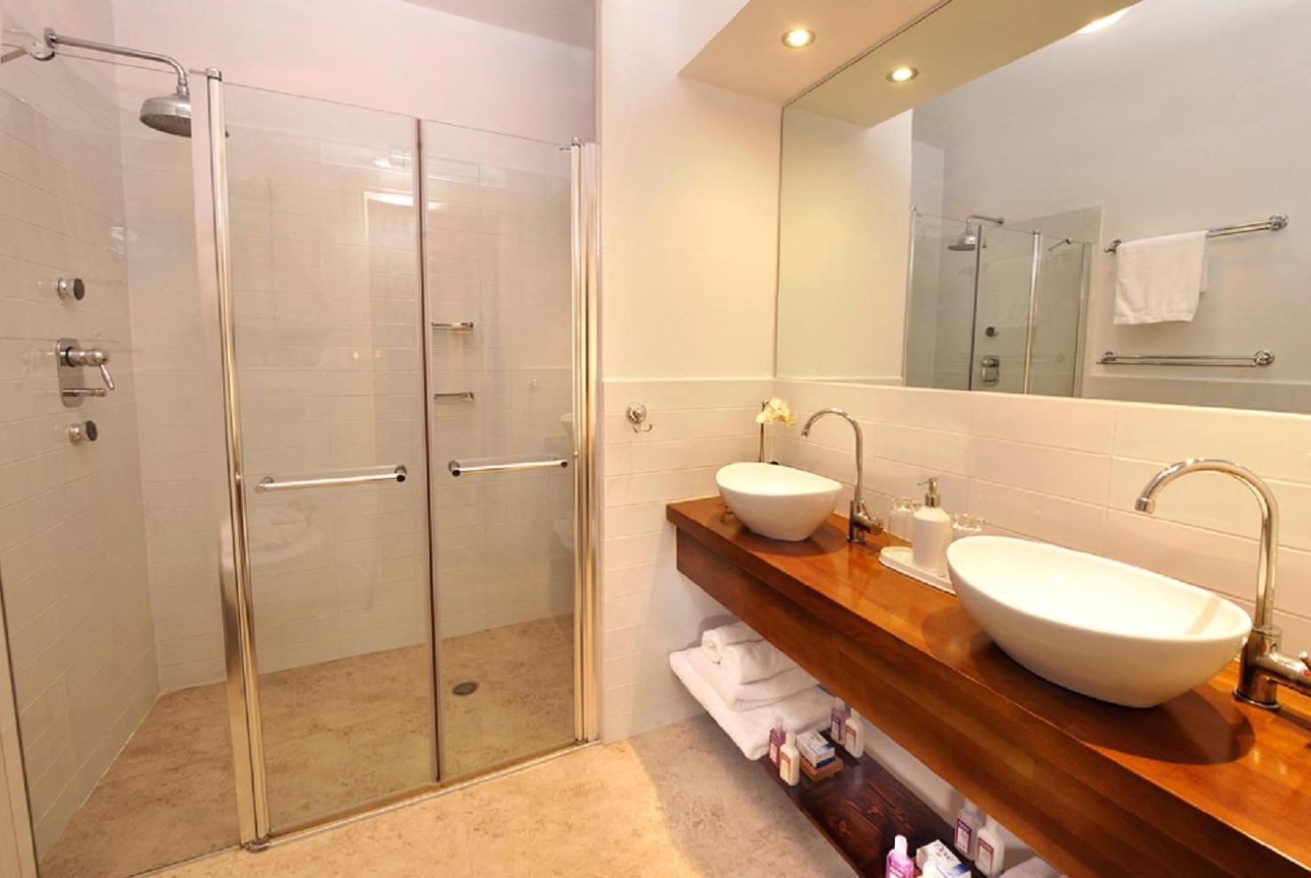 Junior Suite with Private Pool photo 3