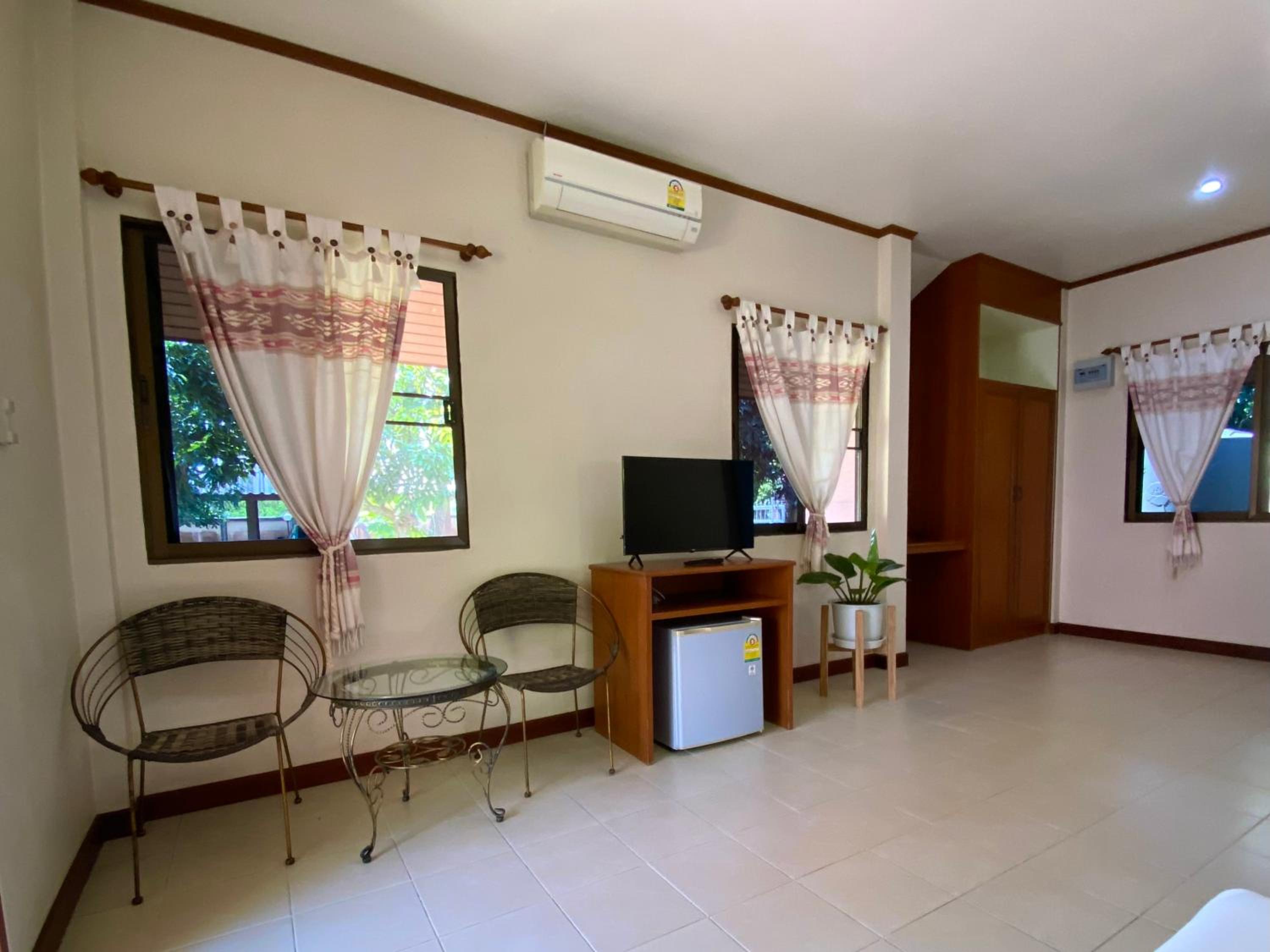 Deluxe Double or Twin Room - Photo 3