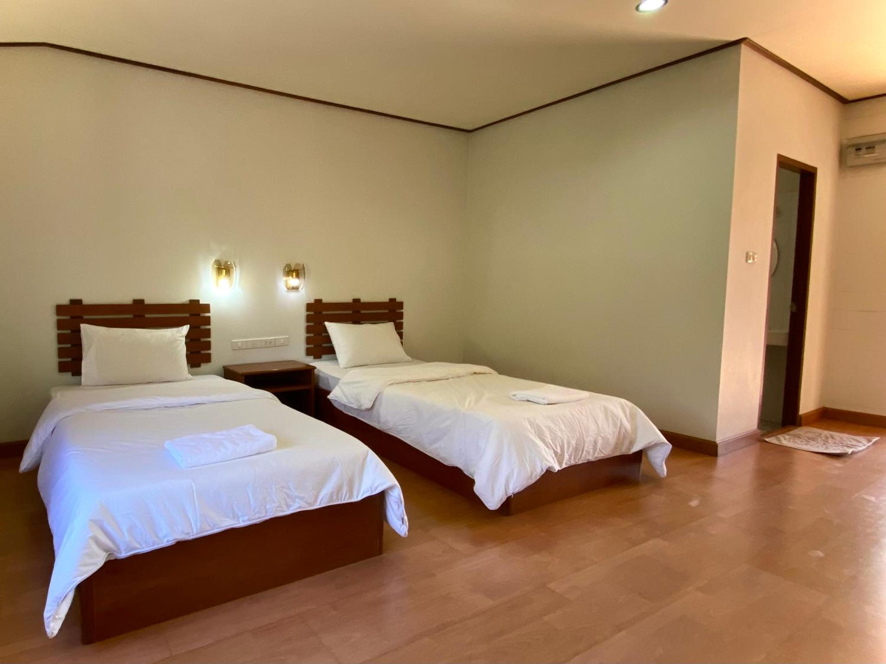 Standard Double or Twin Room - Photo 1