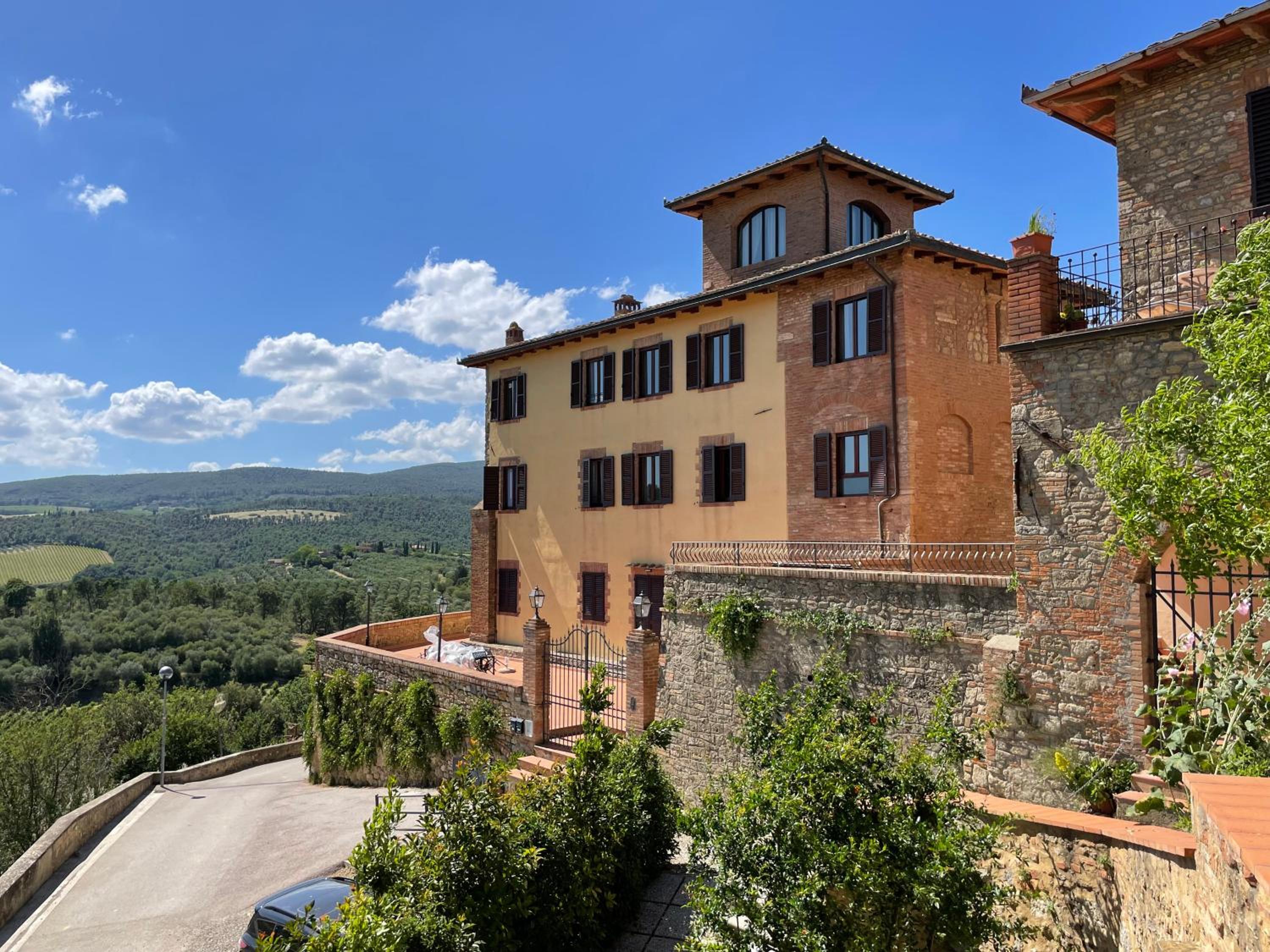 Villa photo 3