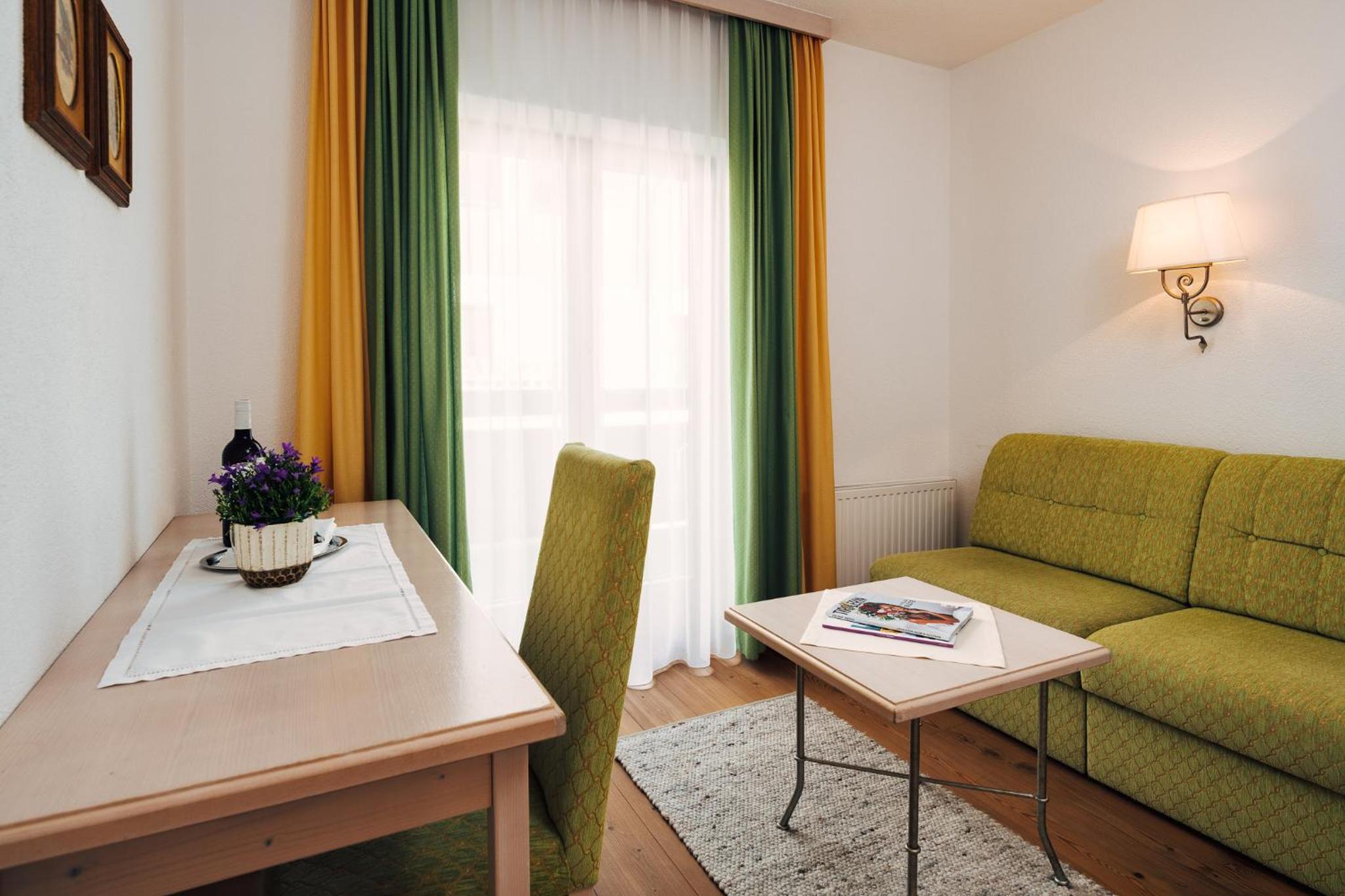 Suite - Photo 7