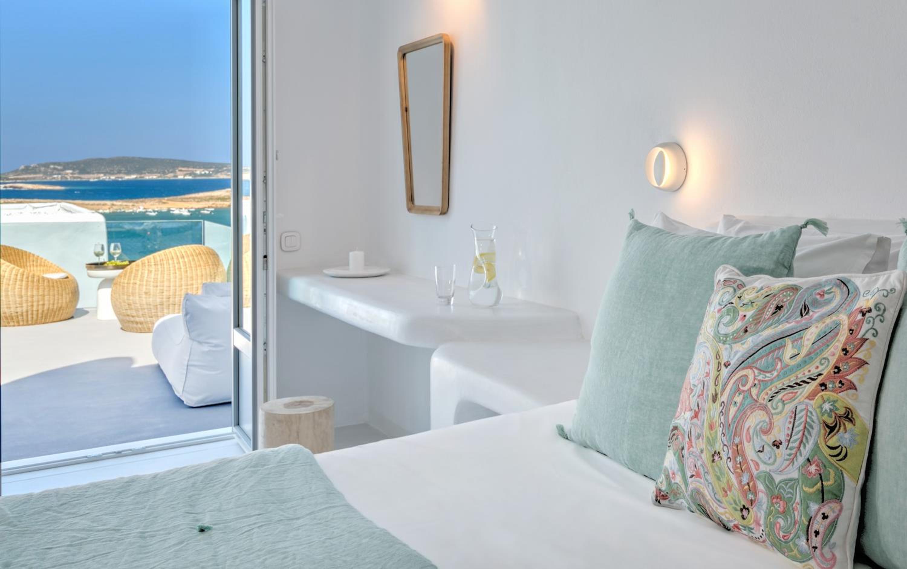 Diamond Suite with Heated Plunge Pool and Sea View